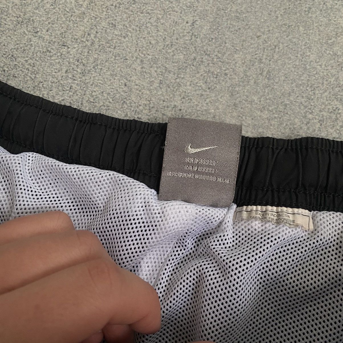 Nike Vintage Nike Track Pants Nylon Drill Y2K Swoosh Logo Size US 36 / EU 52 - 10 Thumbnail