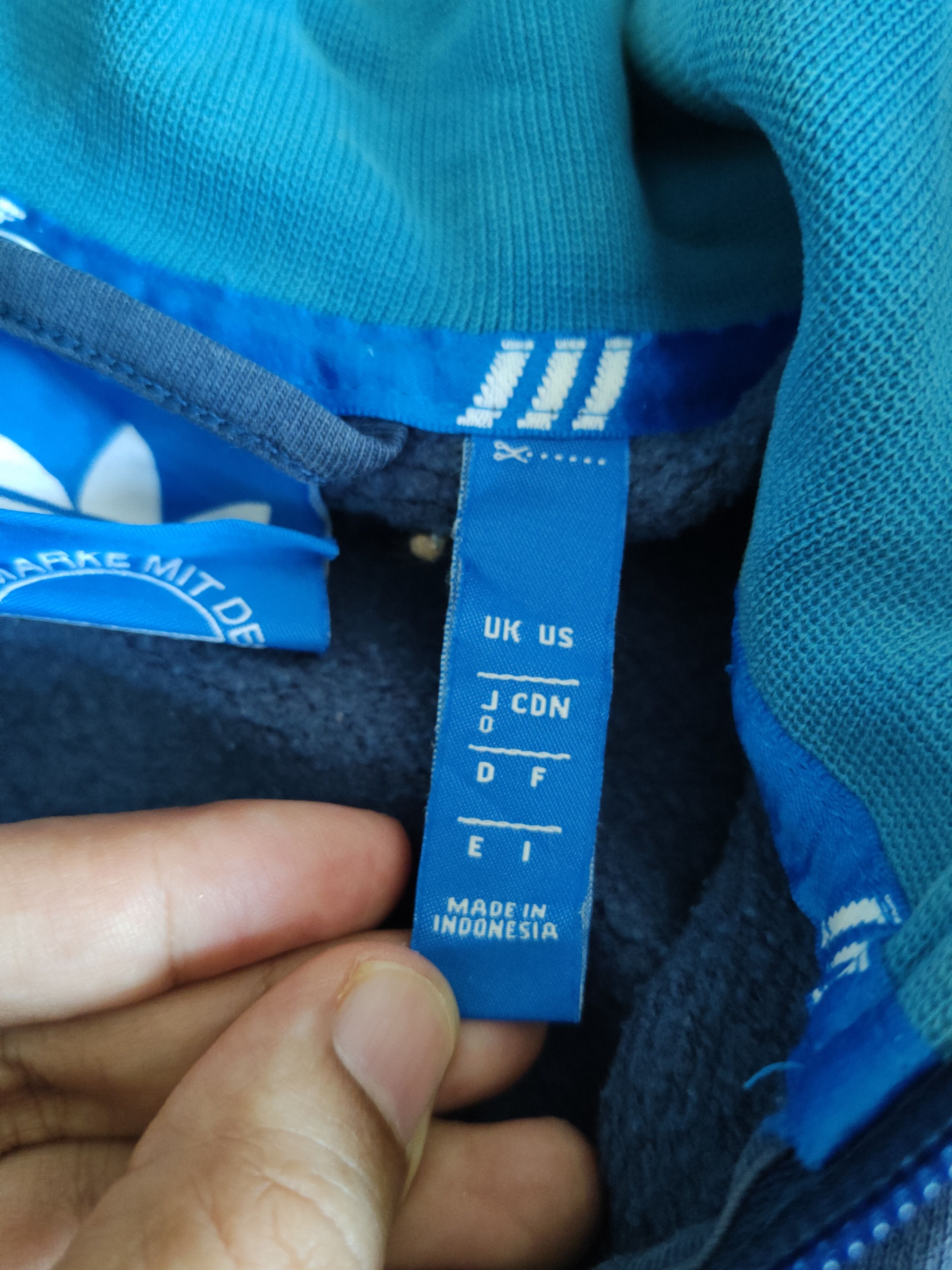 Adidas DL Adidas vintage Blue Faded Sweaters #1971 Size US L / EU 52-54 / 3 - 15 Thumbnail