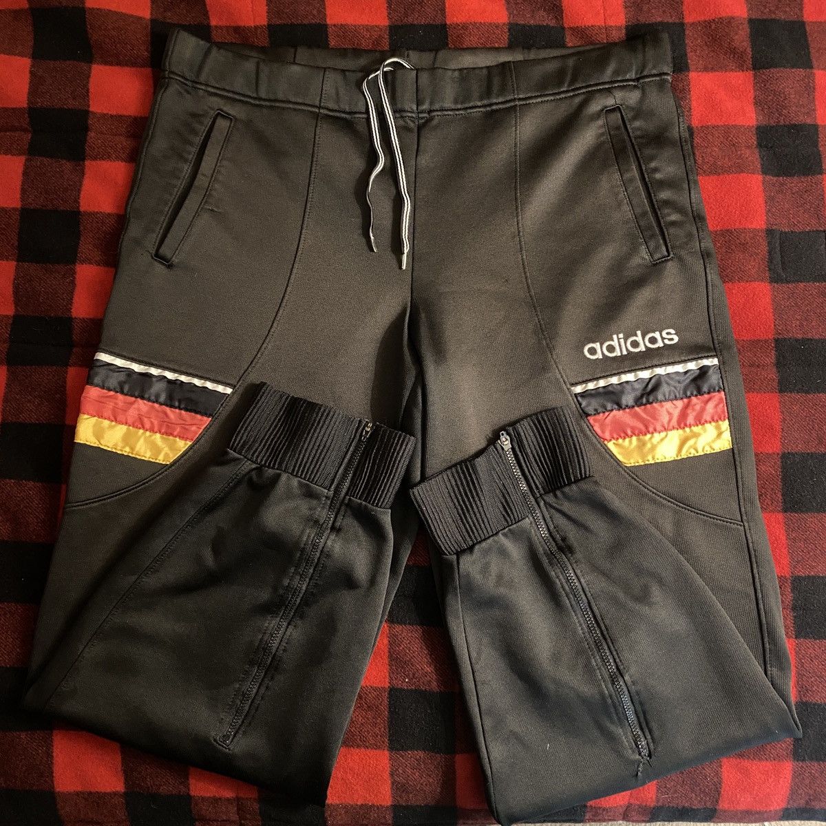 Adidas Adidas Team Germany x Descente joggers Size US 32 / EU 48 - 1 Thumbnail