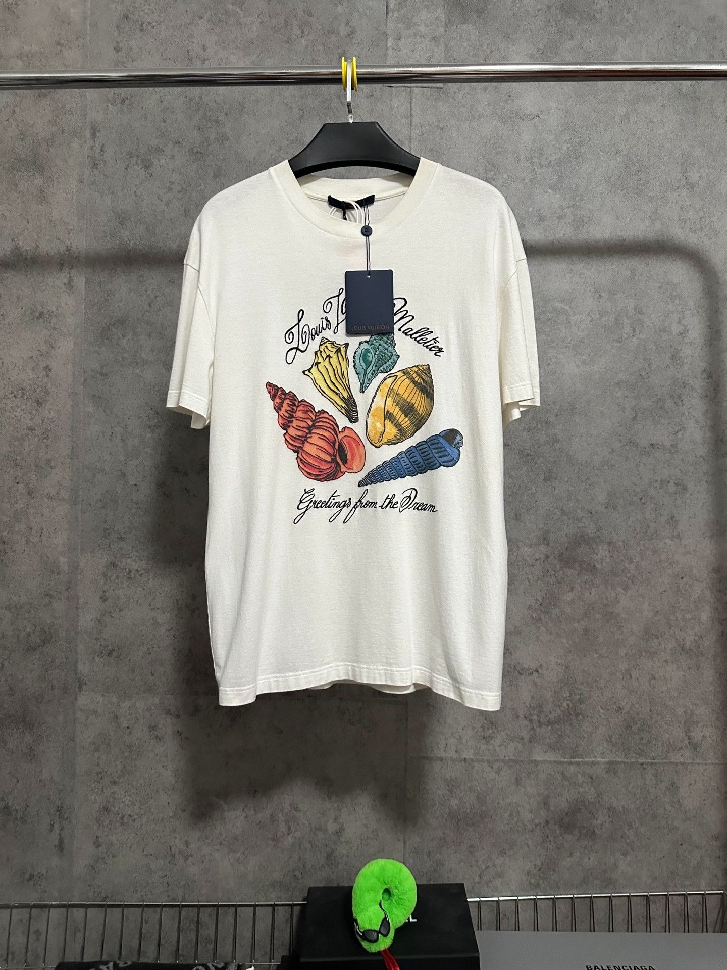 Louis Vuitton LV Conch Shell Print Embroidered Short Sleeve T-shirt Size US S / EU 44-46 / 1 - 1 Thumbnail