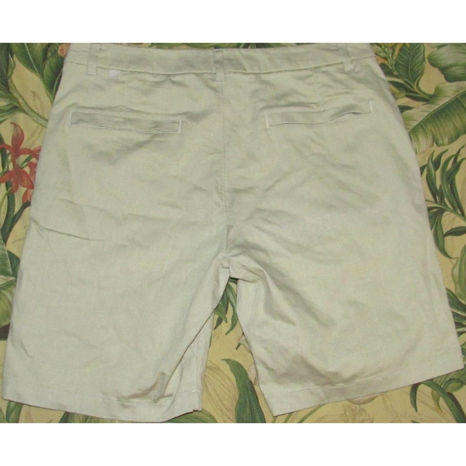 Lululemon LULULEMON Stone 9" Classic Fit Commission Shorts 34 Mens Stone 9" Classic Fit Commission Shorts 34 Size US 34 / EU 50 - 3 Thumbnail
