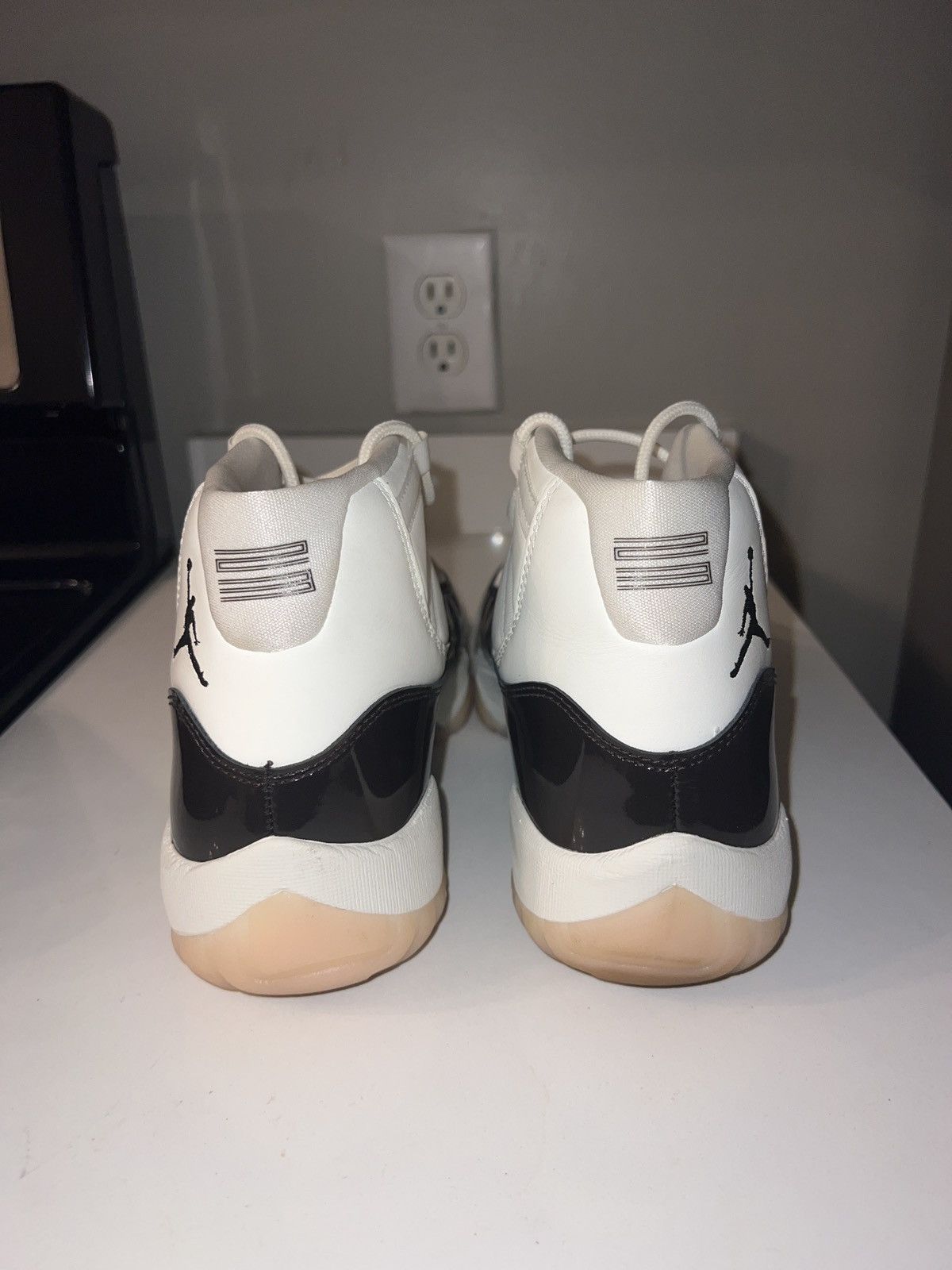 Jordan Brand Women’s air jordan 11 Neopolitan🤎🤍🩷 Size US 10 / IT 40 - 3 Thumbnail