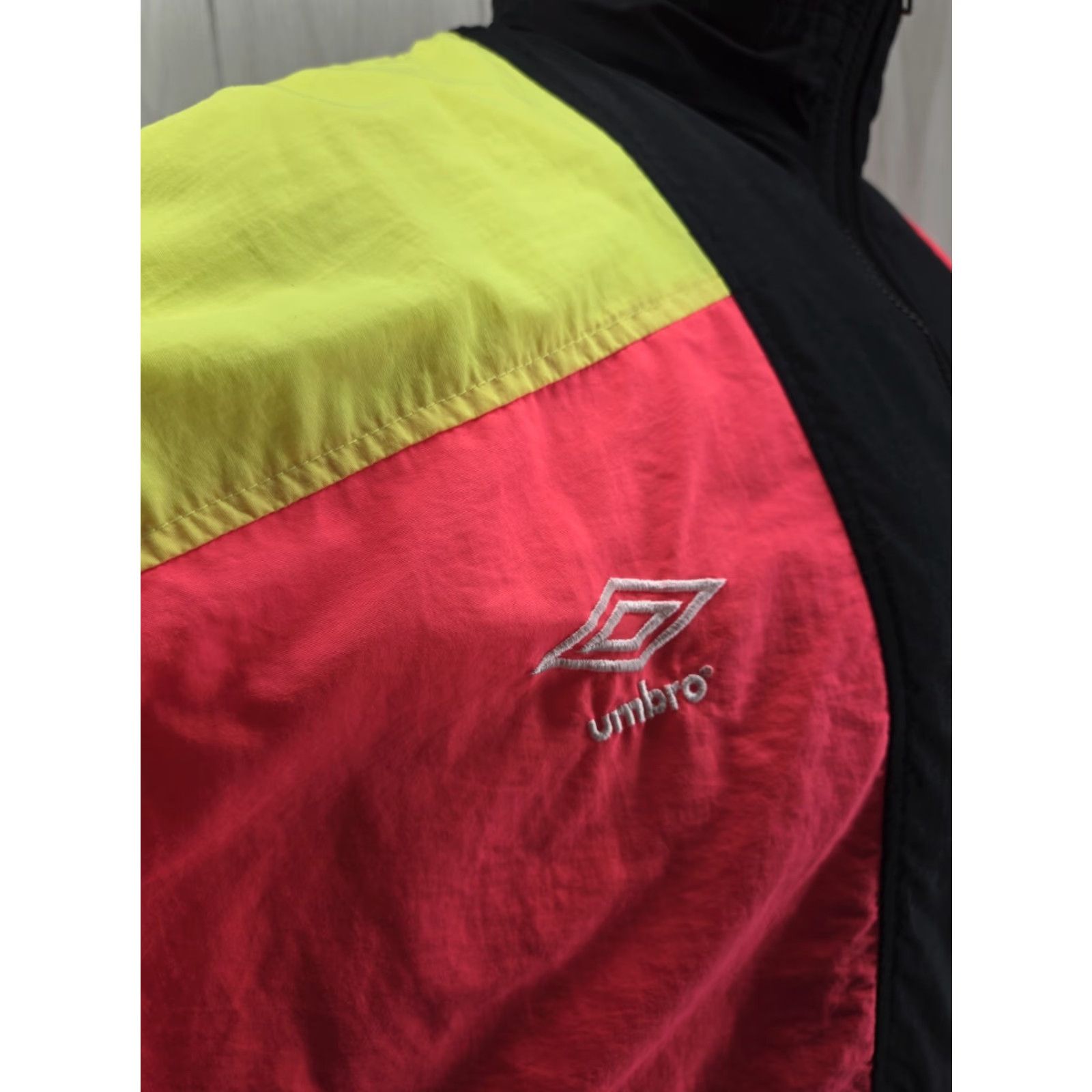 Umbro VINTAGE Umbro Windbreaker Jacket MENS XL 80s 90s Neon Surf Soccer Nylon Black Vintage: Yes Size US XL / EU 56 / 4 - 6 Thumbnail