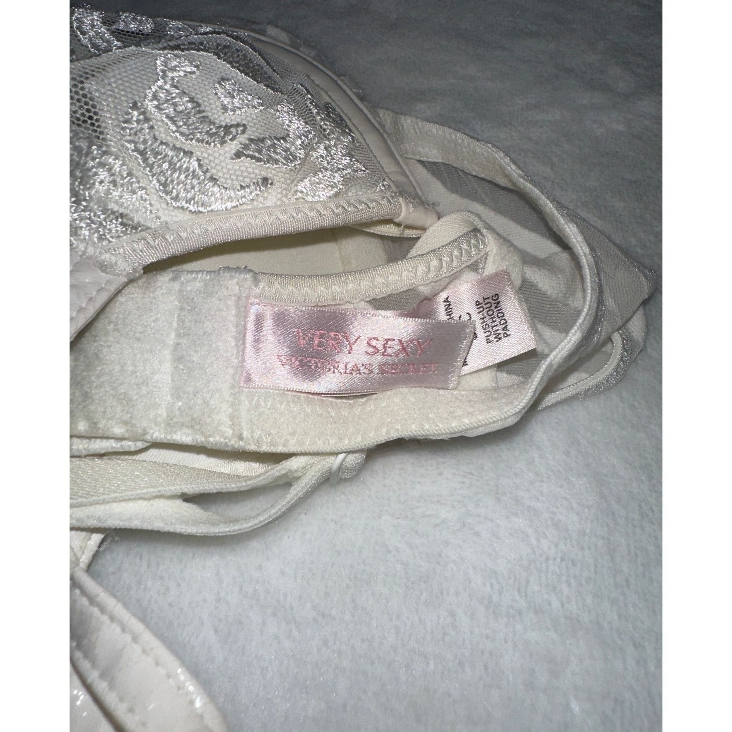 Victoria's Secret Victoria's Secret Very Sexy White Lace Push Up Bra 34C Size ONE SIZE - 5 Thumbnail