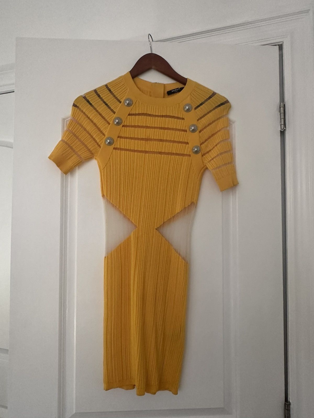 Balmain Brand New Balmain Yellow Cut-Out Knit Dress - Size 38 Size S / US 4 / IT 40 - 6 Thumbnail