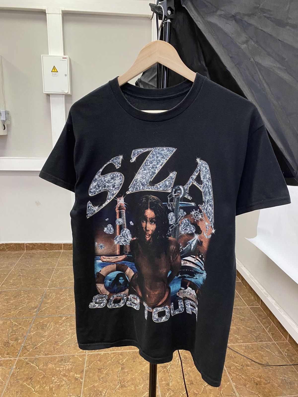 Top Dawg Entertainment 🇺🇸 SZA SOS Tour Top Dawg Rap Y2K T-Shirt Rare Retro Hype Size US M / EU 48-50 / 2 - 1 Thumbnail