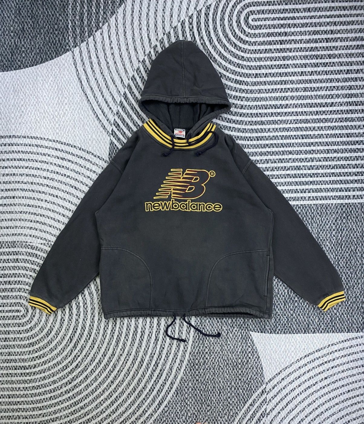 New Balance Vintage 90s New Balance Big Logo Embroidery Hoodie Size US M / EU 48-50 / 2 - 1 Thumbnail
