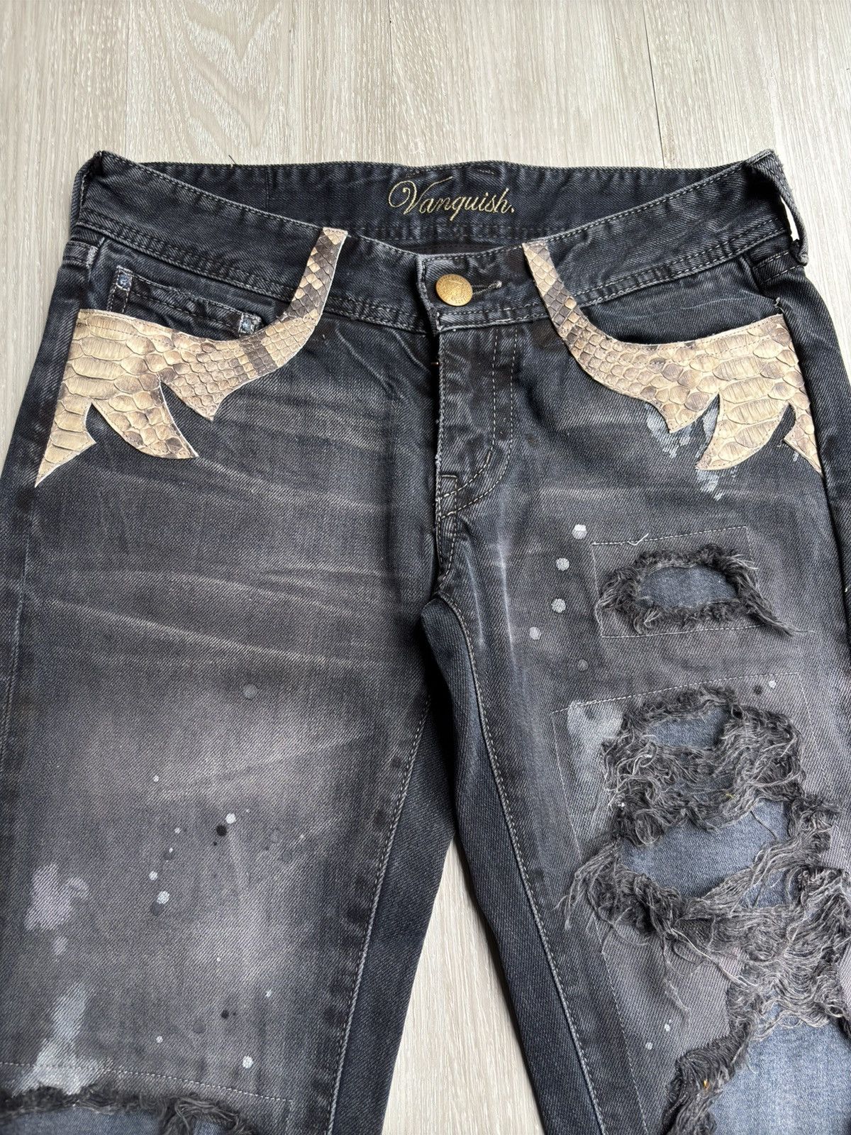 GOSTAR DE FUGA VANQUISH distressed flare jeans Size US 27 - 2 Thumbnail