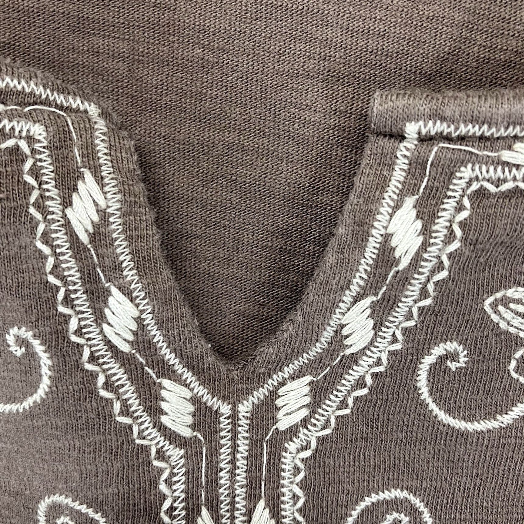 Vintage St. John's Bay Women's T-Shirt 1X Brown Embroidered Daisy Knit Top 100% Cotton Short Sleeve Pullover All Seasons Womens Size XL / US 12-14 / IT 48-50 - 6 Thumbnail