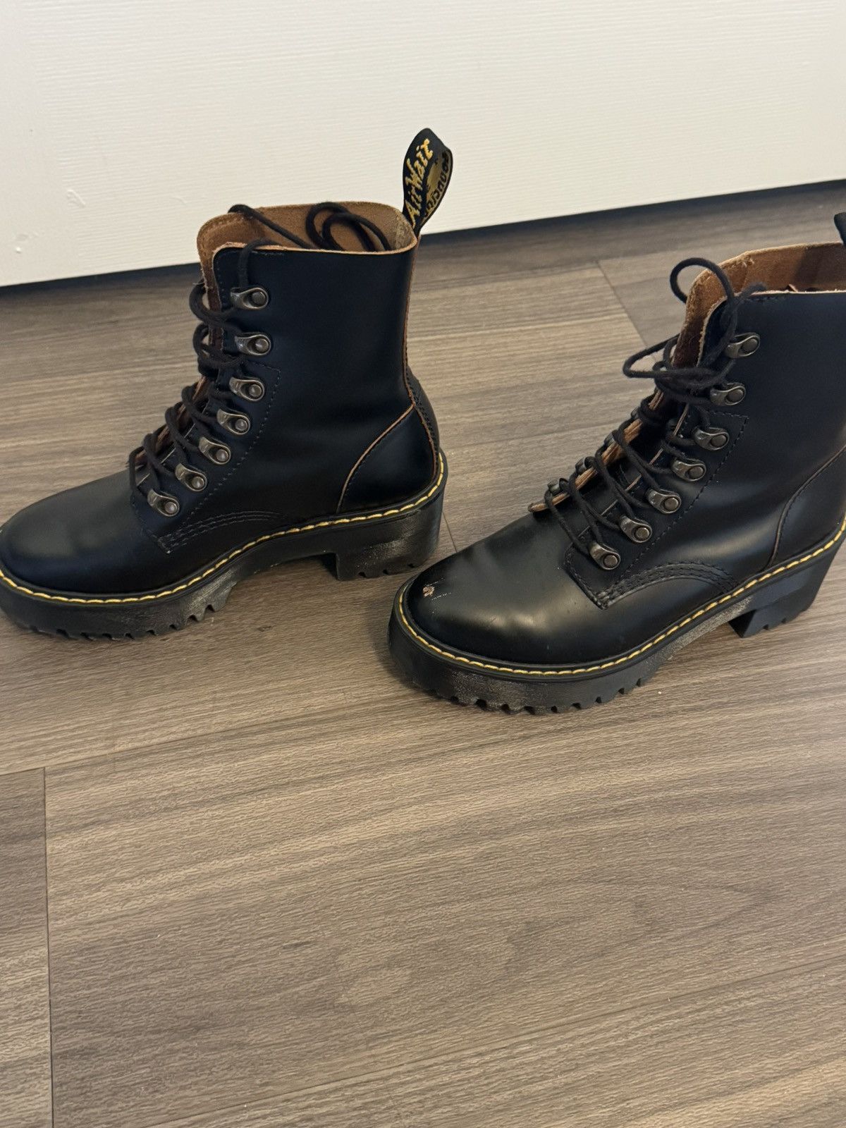 Dr. Martens Dr. Martins Boots Size US 6 / IT 36 - 2 Thumbnail