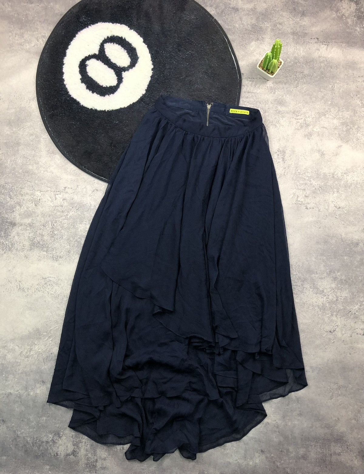 Alice + Olivia ALICE + OLIVIA Long Hype Lush Streetwear Luxury Skirt Punk Size 29" - 1 Thumbnail