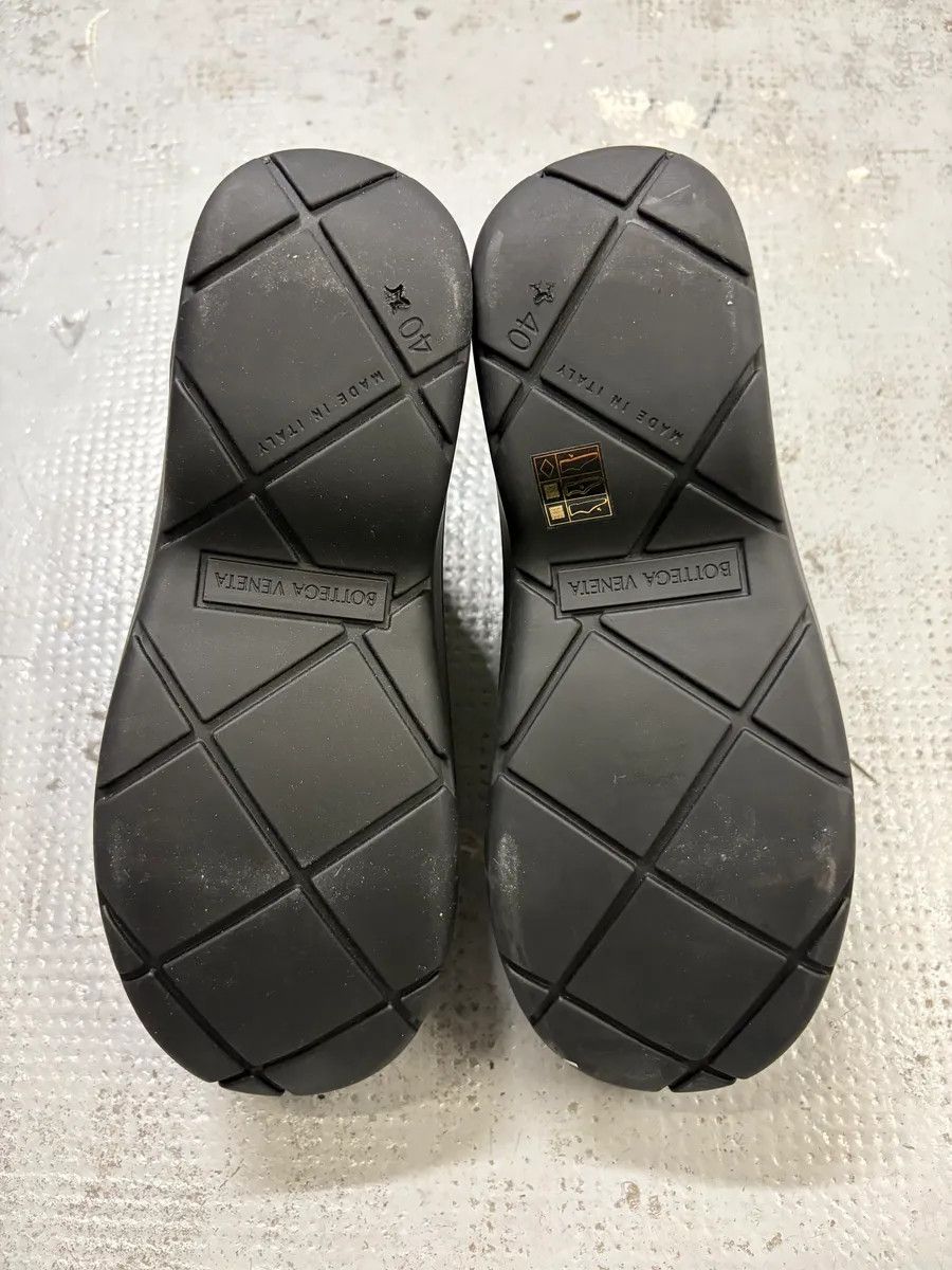 Bottega Veneta Bottega Veneta Black Paddle Angle Rubber Grass Boots Size US 7 / EU 40 - 7 Thumbnail