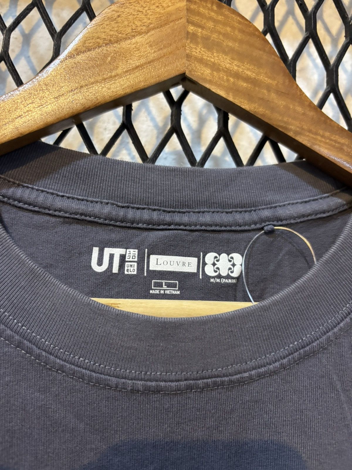 Uniqlo uniqlo x louvre le jugement art design rare collaboration Size US L / EU 52-54 / 3 - 3 Thumbnail