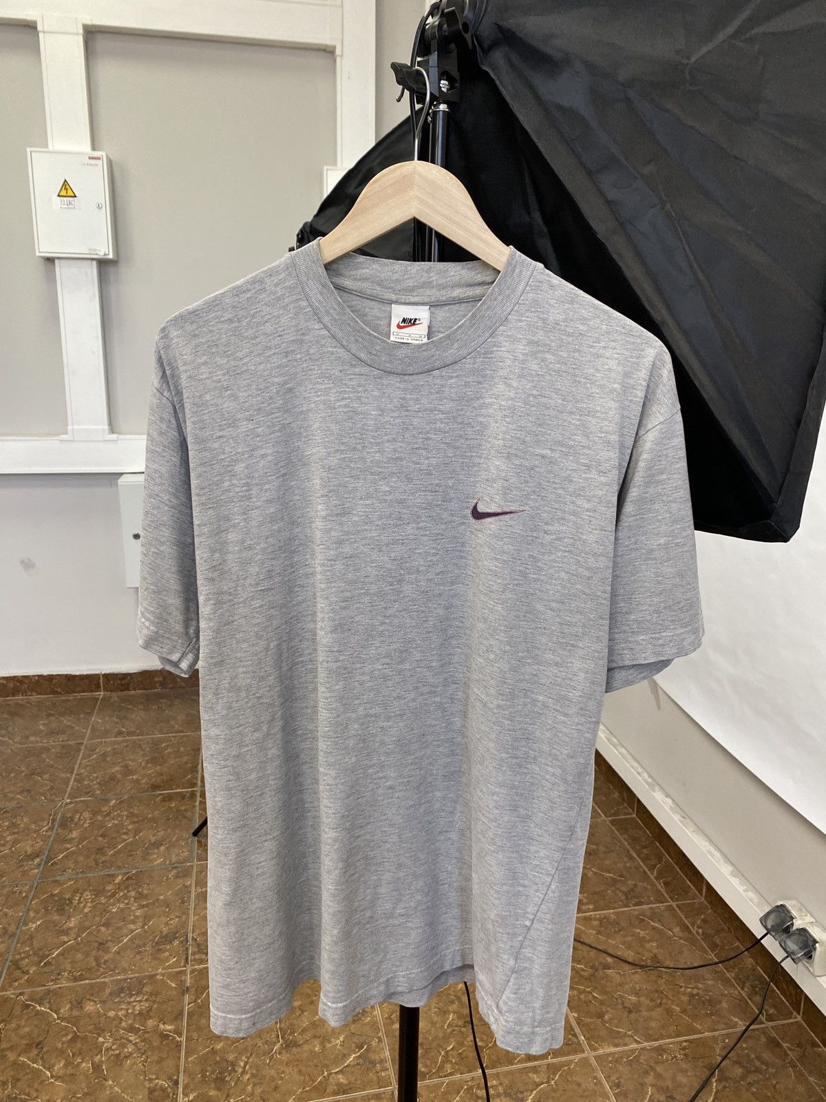 Nike 🇺🇸 Vintage 90s Nike Just Do It Swoosh Retro T-Shirt Hype Y2K Size US M / EU 48-50 / 2 - 2 Thumbnail