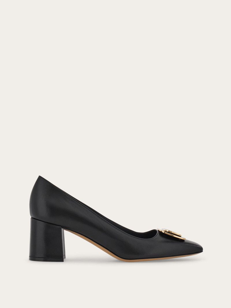 Salvatore Ferragamo o1s1rm0526 New Vara Plate Pumps in Black Size US 6 / IT 36 - 1 Thumbnail
