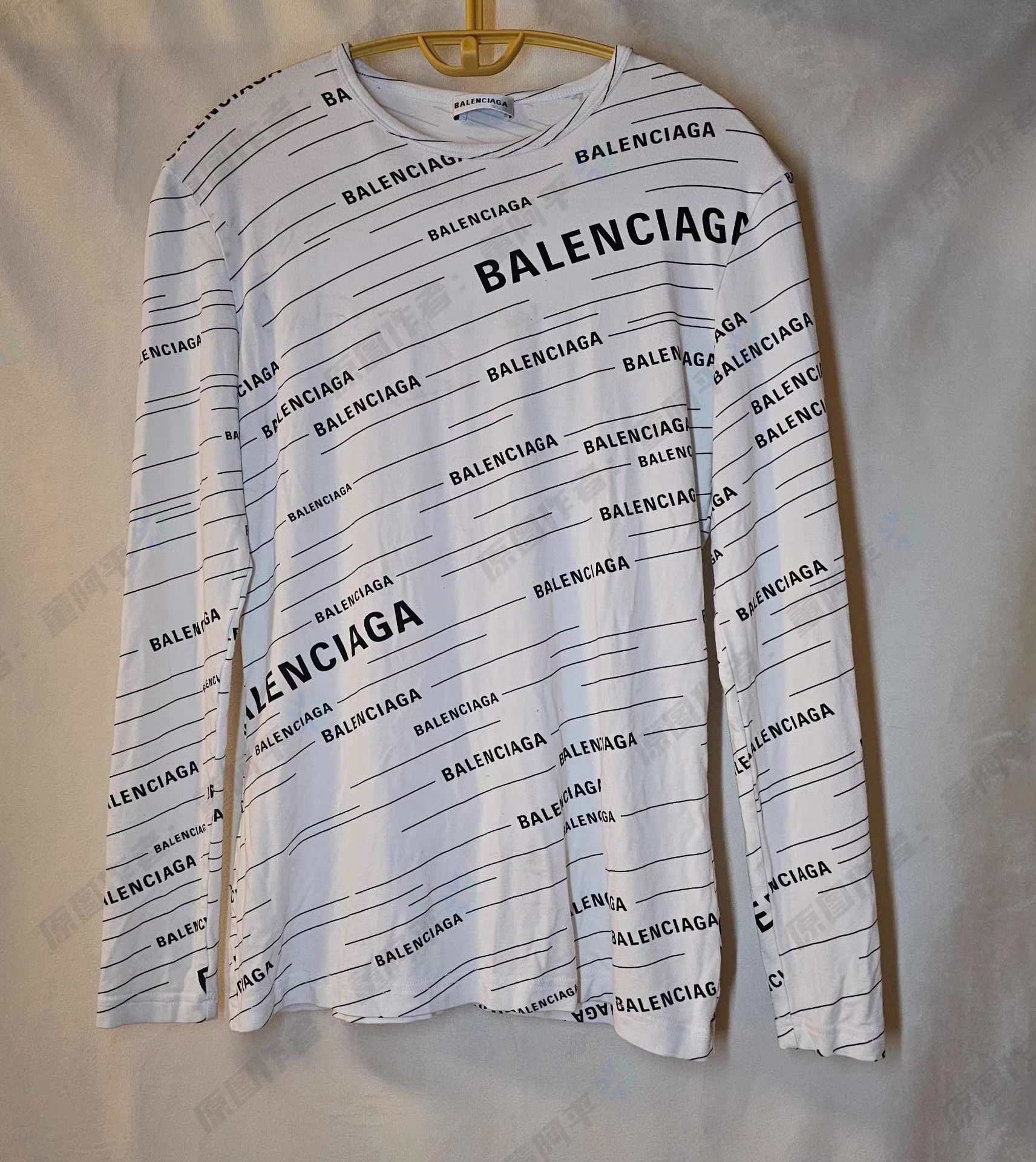 Balenciaga Balenciaga women's long sleeve T-shirt Q4 Size M / US 6-8 / IT 42-44 - 1 Thumbnail
