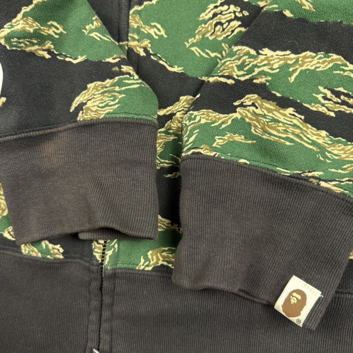 Bape BAPE Ursus Tiger Camo Shark Zip Up Hoodie Size US L / EU 52-54 / 3 - 6 Thumbnail