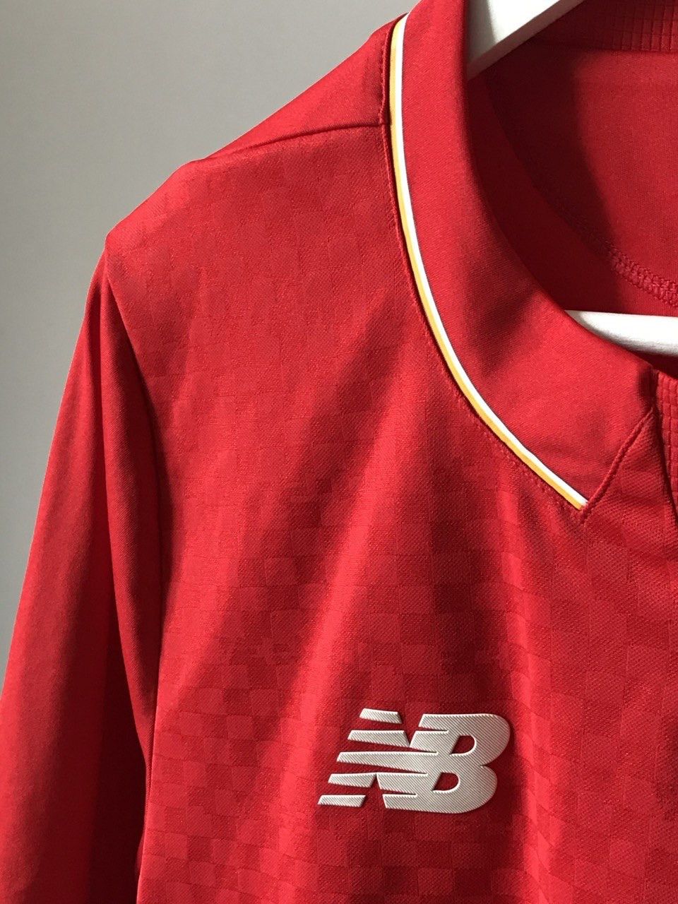 New Balance New Balance Liverpool FC 2015/16 Home Soccer Jersey Size US M / EU 48-50 / 2 - 5 Thumbnail