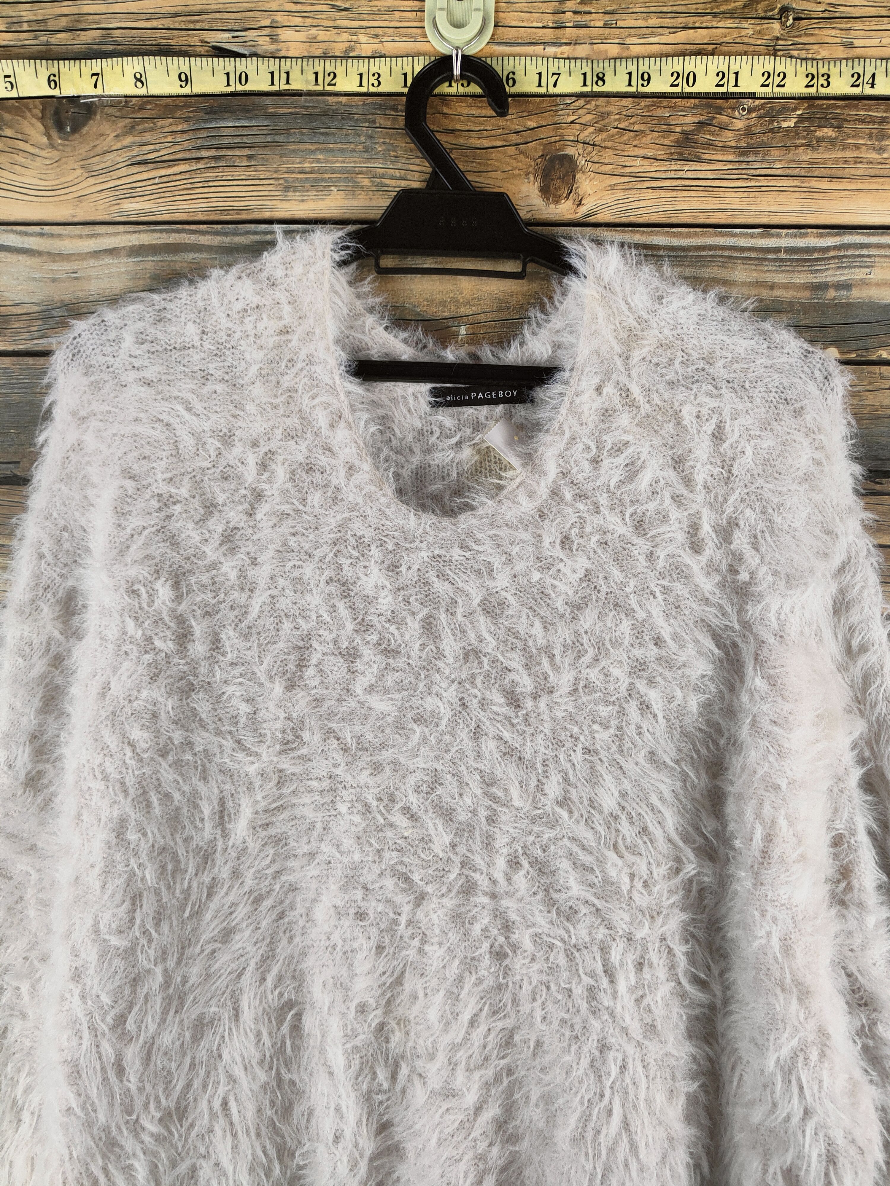 Japanese Brand DL Alicia Pageboy Gray Fur Mohair Knitwear #46-968 Size L / US 10 / IT 46 - 2 Thumbnail