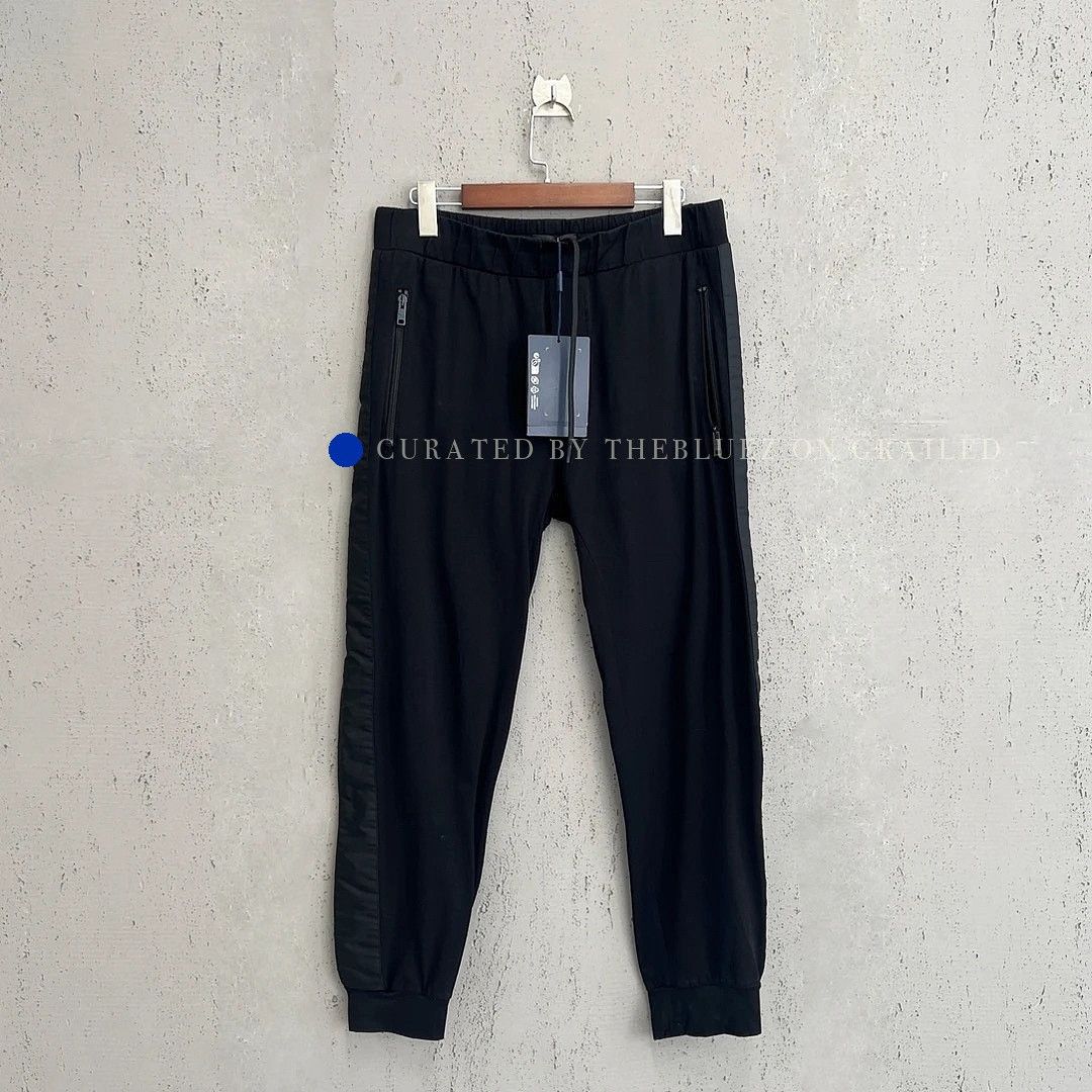 Prada Stylish Black Joggers with Logo Patch Size US 32 / EU 48 - 1 Thumbnail