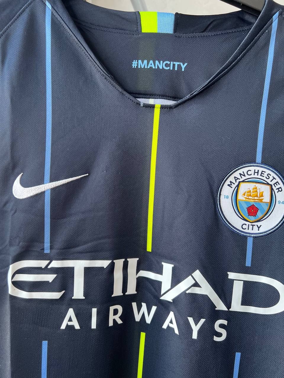 Nike 2018/19 MANCHESTER CITY AWAY SOCCER JERSEY FOOTBALL SHIRT XL Size US XL / EU 56 / 4 - 5 Thumbnail