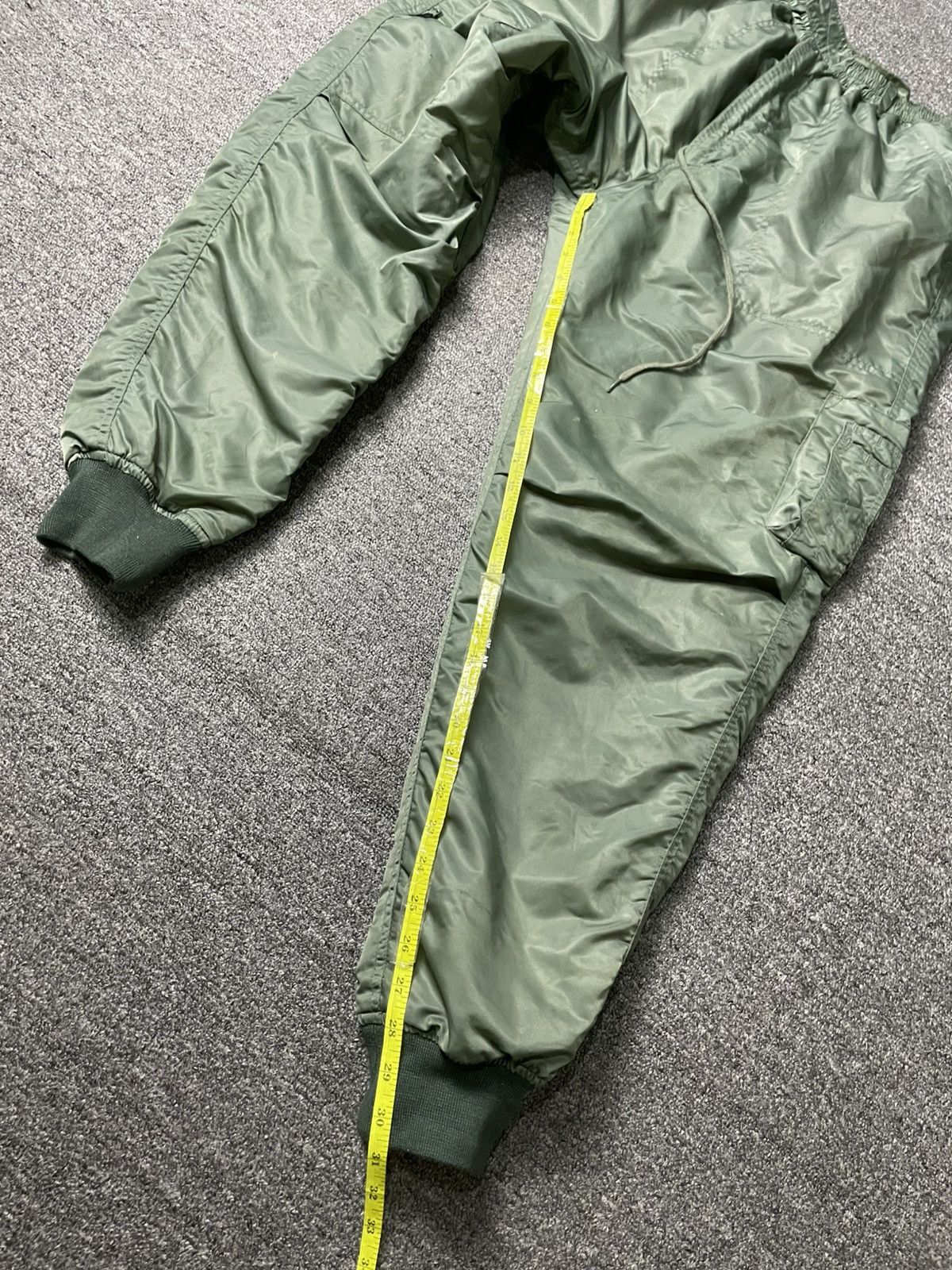 Japanese Brand × Vintage Japanese Brand Quilted Nylon Pants (109) Size US 26 / EU 42 - 4 Thumbnail
