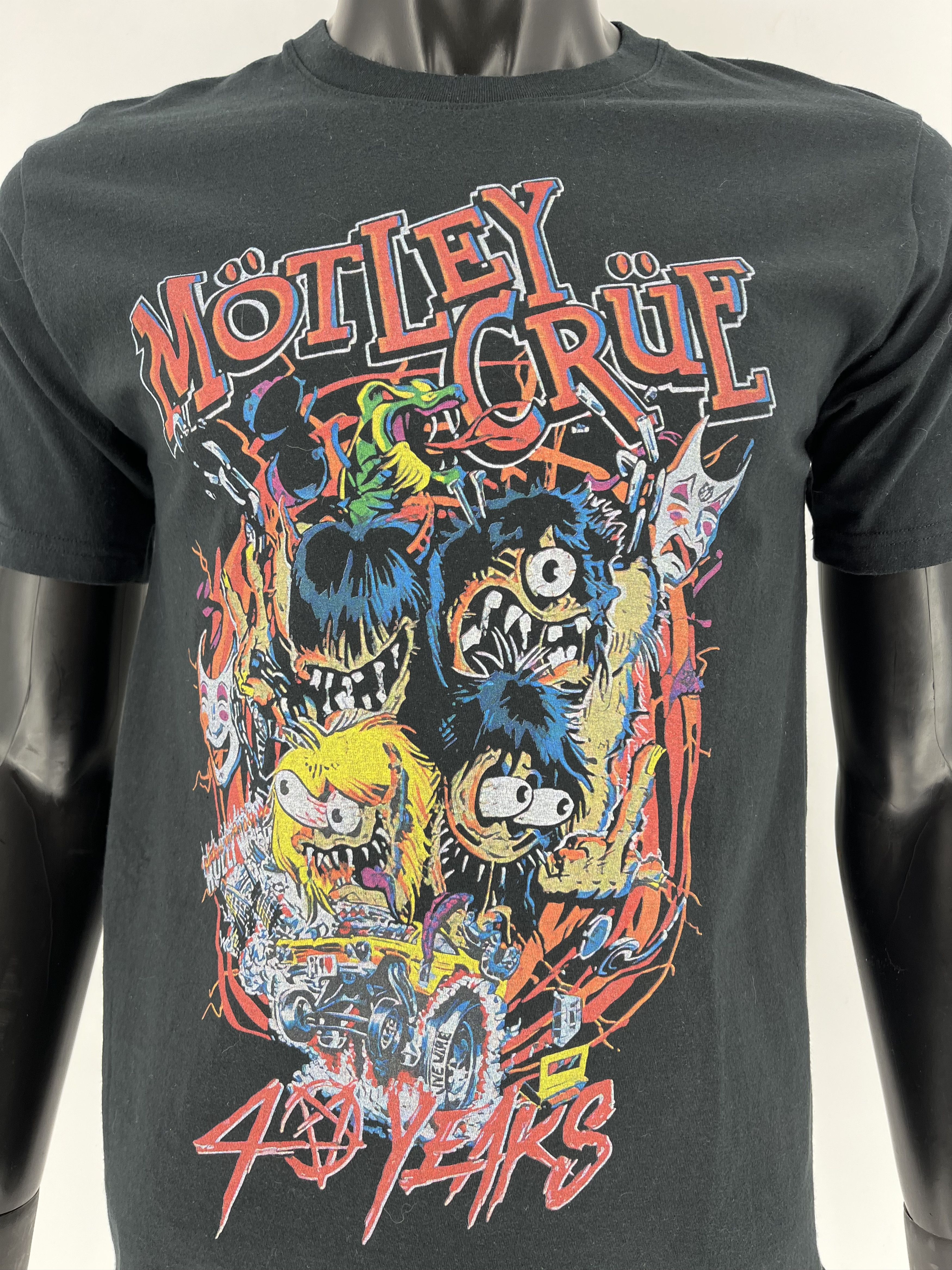 Band Tees Vintage Y2K Motley Crue Tour Tee Band Rock T Shirt Size US M / EU 48-50 / 2 - 6 Thumbnail
