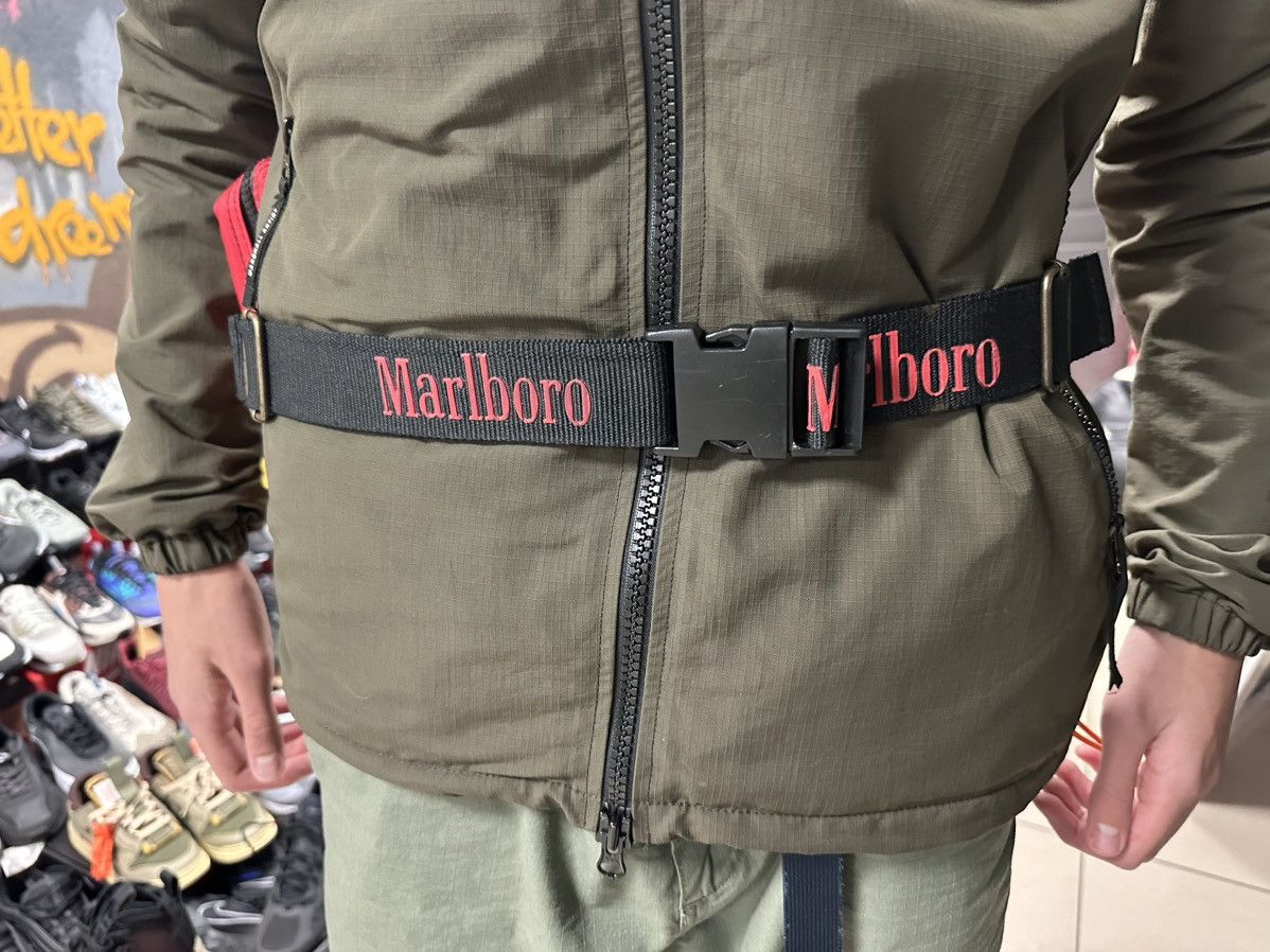 Vintage Vintage Marlboro bag red rare Y2K Size ONE SIZE - 5 Thumbnail