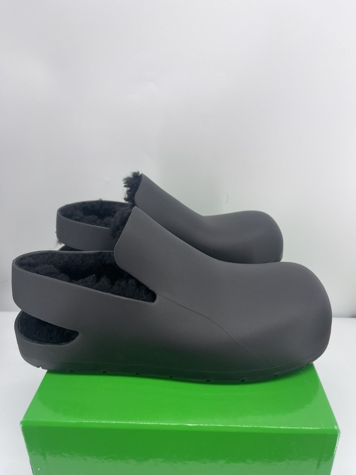 Bottega Veneta Bottega Veneta Puddle Sandals eu 41 Size US 8 / EU 41 - 1 Thumbnail