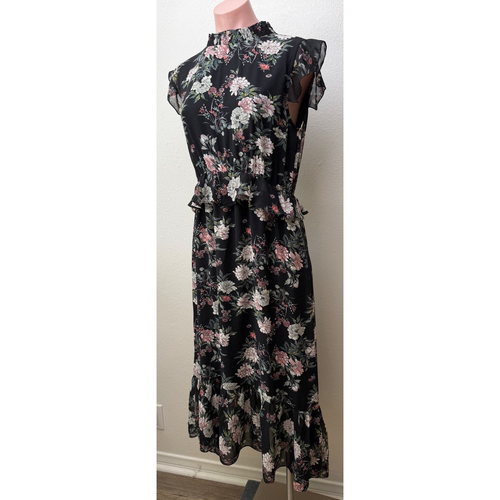 Other Laissez Faire Floral Midi Smocked Neck Ruffle Sleeveless Size S / US 4 / IT 40 - 2 Thumbnail