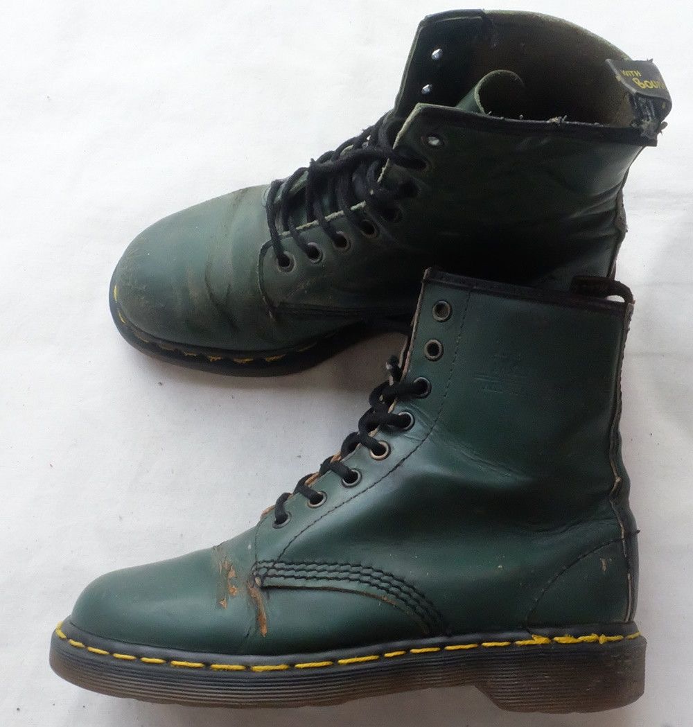 Dr. Martens Dr. Martens Boots 1460 Made in England Size US 7 / IT 37 - 6 Thumbnail