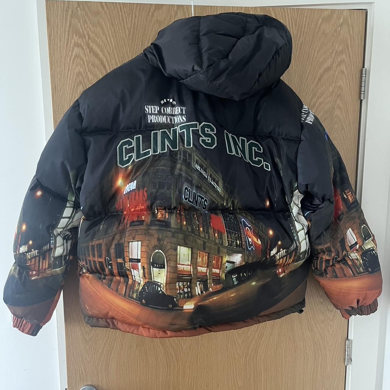 Clints Clints hooded graphic puffer jacket - brand new Size US L / EU 52-54 / 3 - 5 Thumbnail