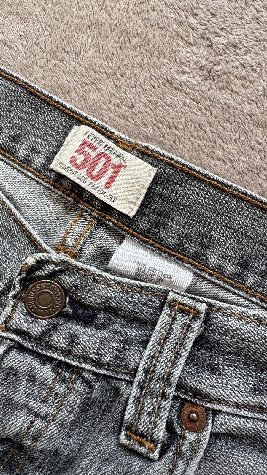 Levi's Vintage Clothing Helmut Lang Style Levii’s Jeans 501 Y2K faded washed denim Size US 33 - 5 Thumbnail