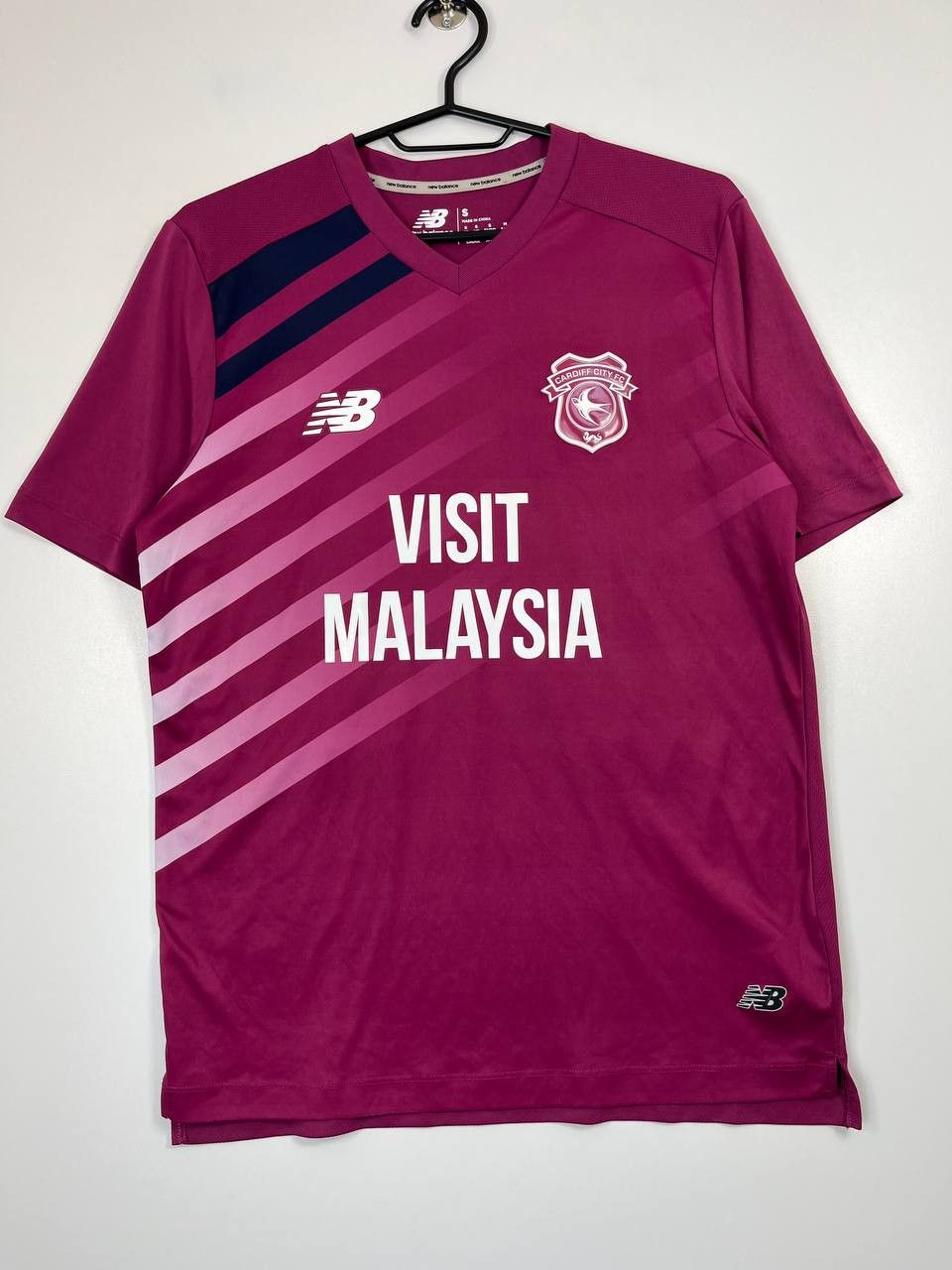 New Balance Cardiff City NG #38 Away Shirt Football Jersey New Balance S Size US S / EU 44-46 / 1 - 1 Thumbnail