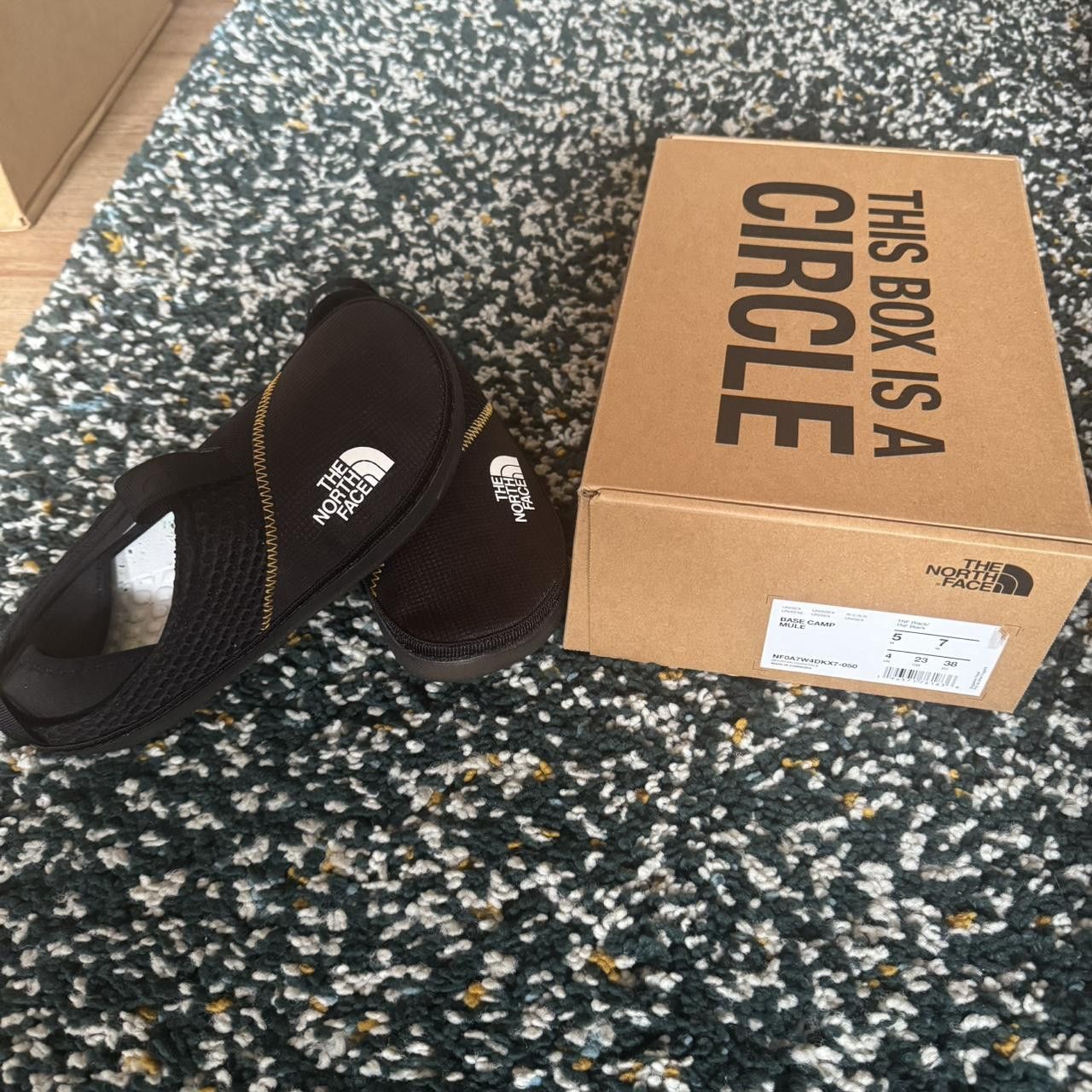 The North Face The North Face Base Camp Mule Size US 7 / IT 37 - 7 Thumbnail