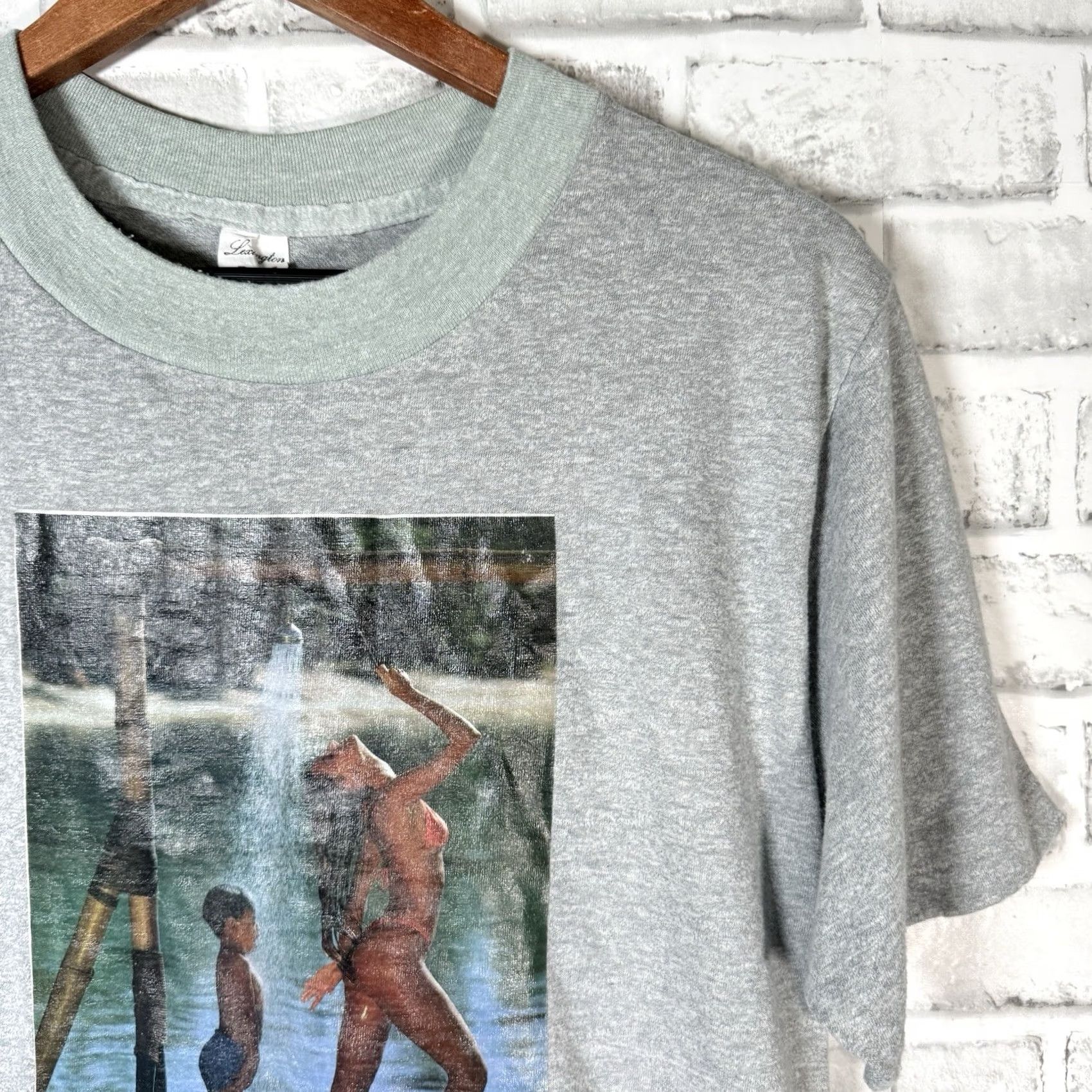 Vintage VTG Lexington T-Shirt Mens L Gray USA Stitch Bikini Girl Graphic Single Stitch Size ONE SIZE - 2 Thumbnail
