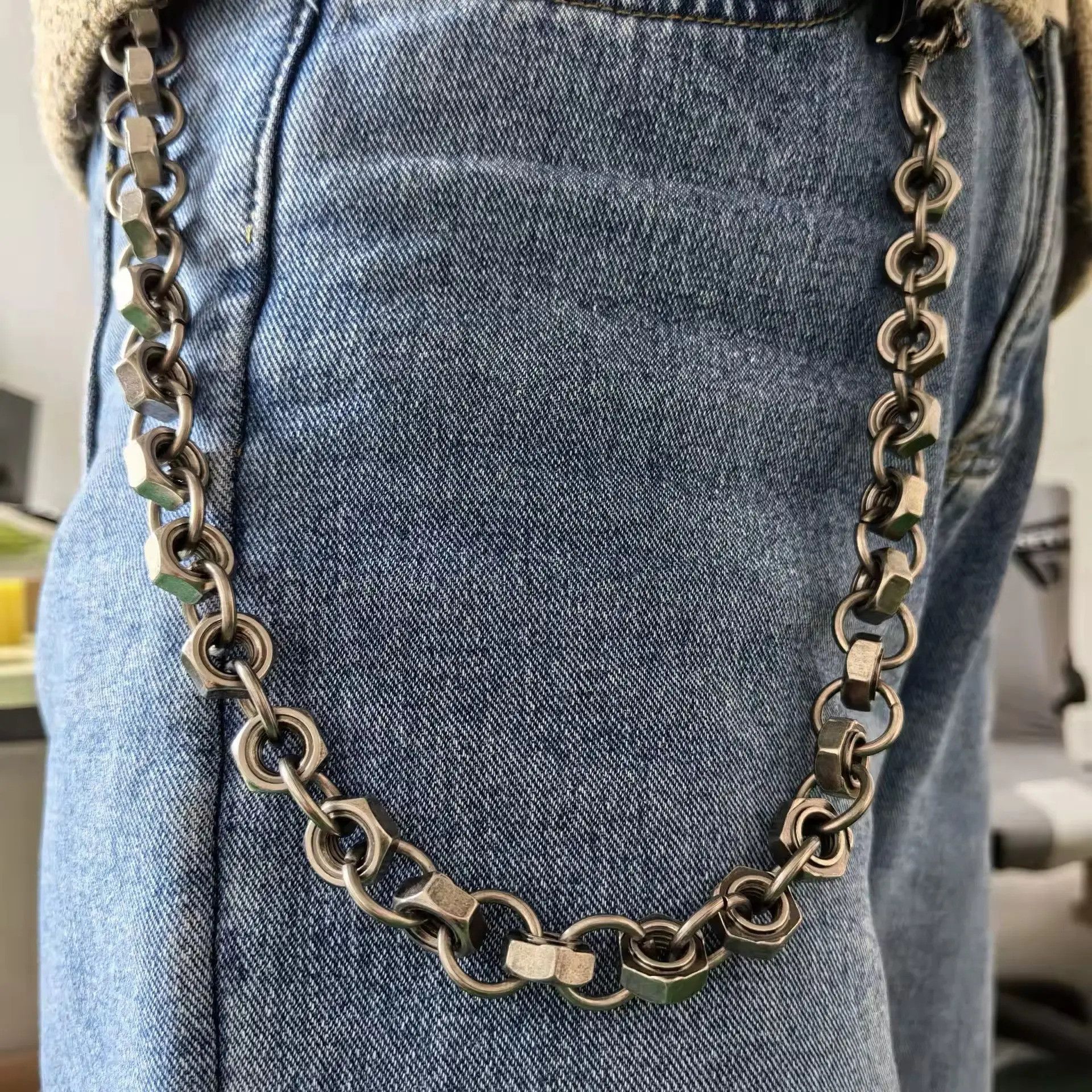 Japanese Brand Heavy Nut Chain Keychain Wallet Size ONE SIZE - 1 Thumbnail