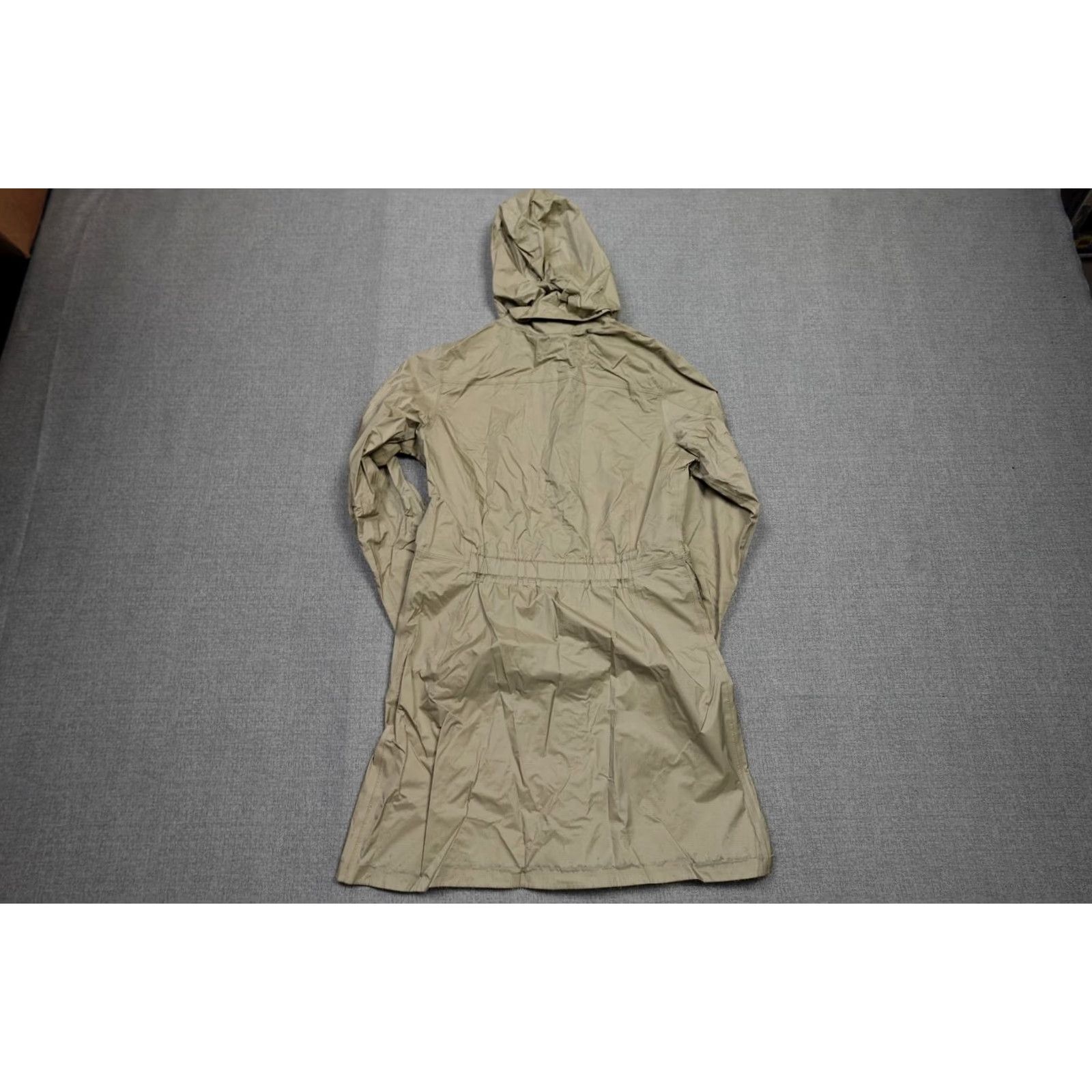 Patagonia Patagonia Jacket Women S Beige Windbreaker Hooded Lightweight Size S / US 4 / IT 40 - 5 Thumbnail