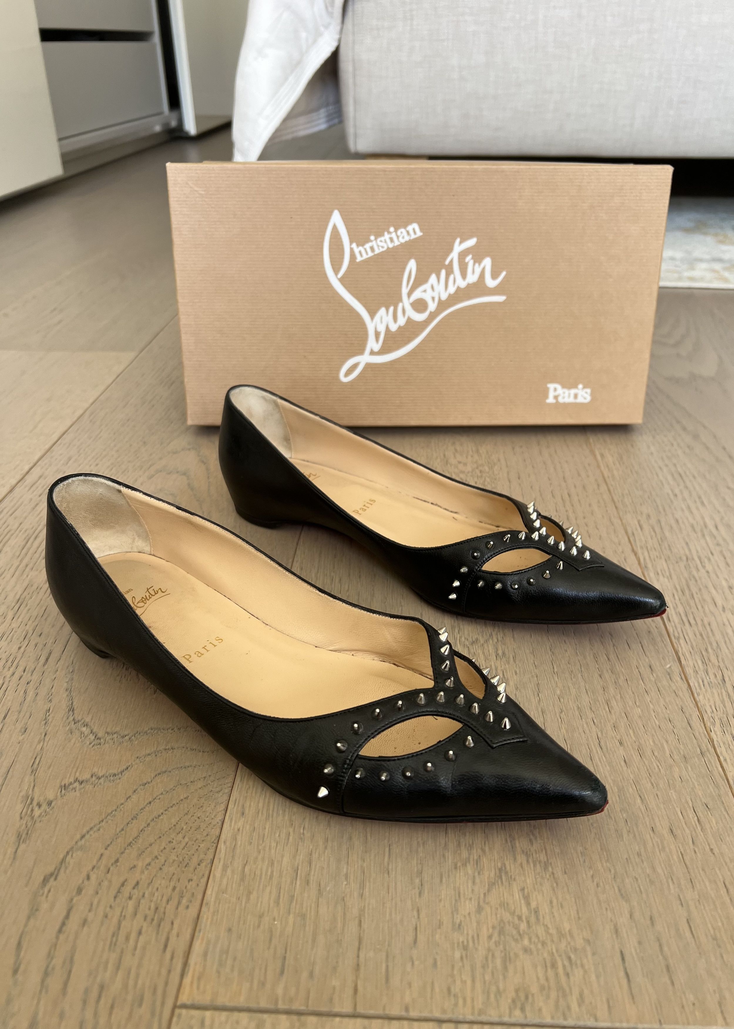 Christian Louboutin Christian Louboutin black leather ballet flats with spikes Size US 7 / IT 37 - 1 Thumbnail