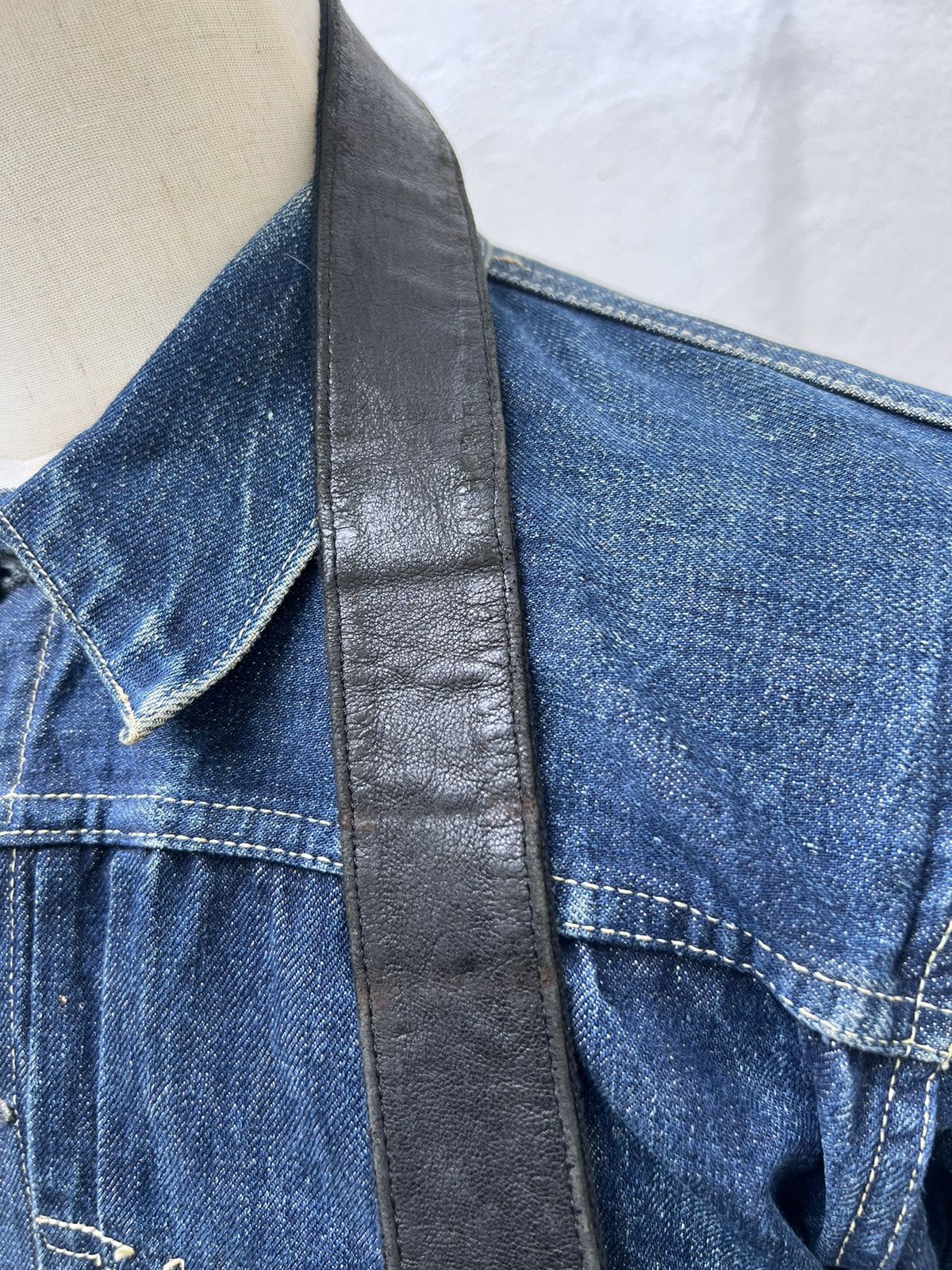 Creed × Japanese Brand Creed Japan Black Patina Leather Sling Bag Size ONE SIZE - 7 Thumbnail