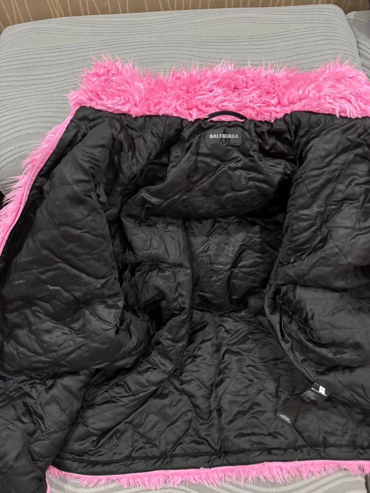 Balenciaga Balenciaga Pink Teddy Bear Fur New Size XXS / US 00 / IT 34 - 3 Thumbnail