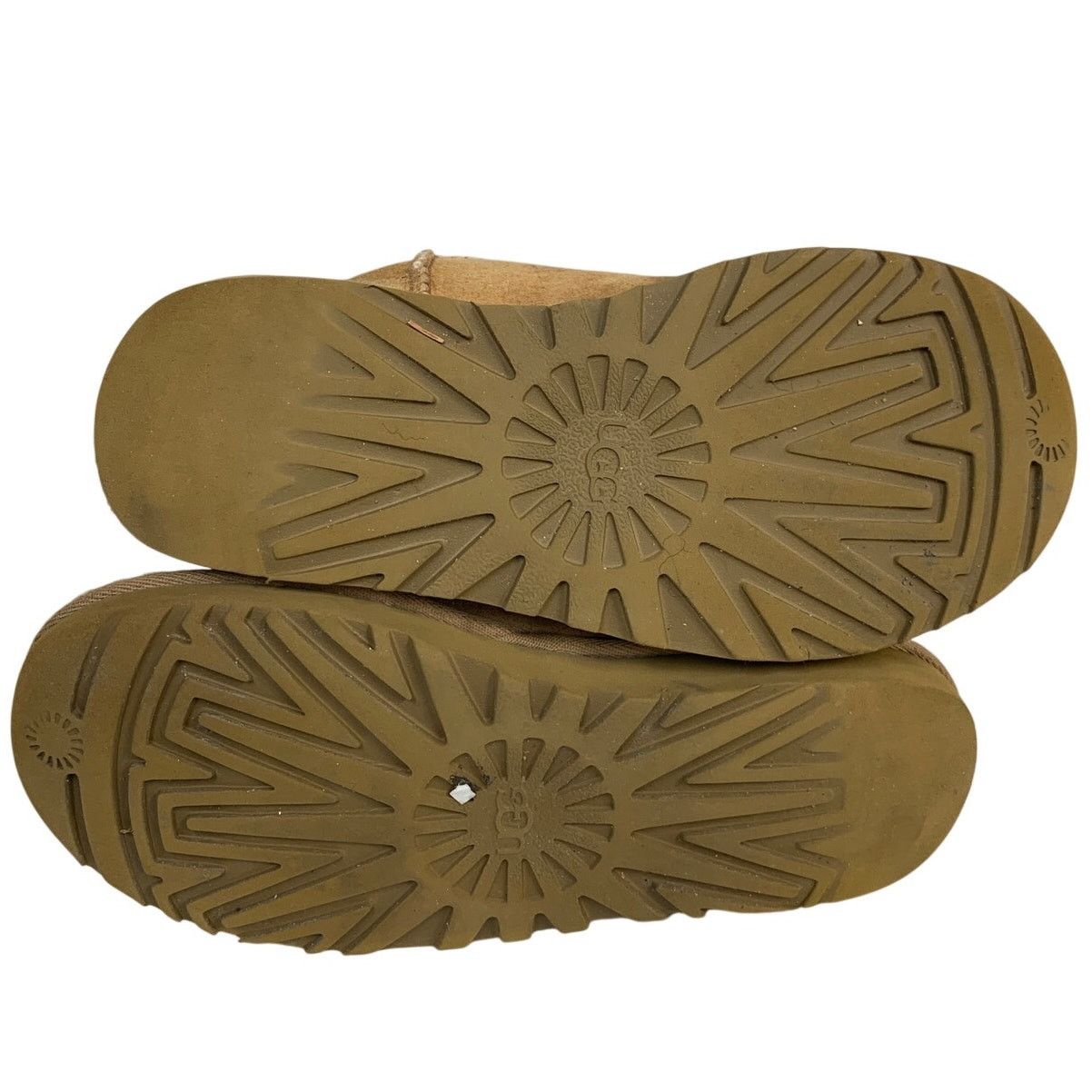 Ugg Ugg Womens Size 6 Tan Winter Boots Classic Round Toe Shoes Size US 6 / IT 36 - 4 Thumbnail