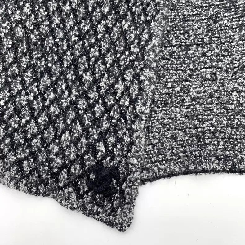 Chanel Chanel Gray diamond double C embroidered cashmere knitted Size ONE SIZE - 6 Thumbnail