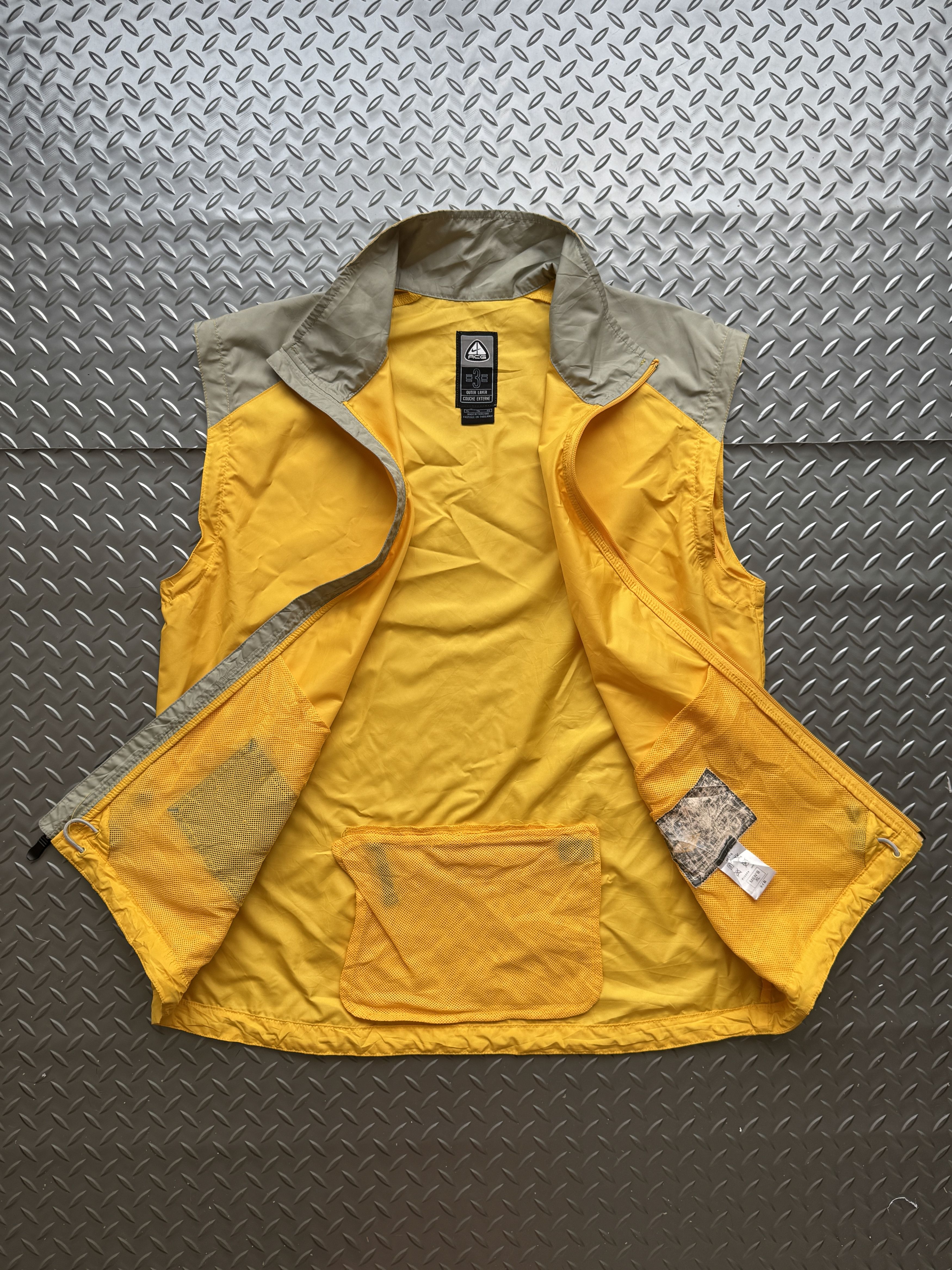Nike ACG Nike ACG Lightweight Technical Vest Size US XL / EU 56 / 4 - 4 Thumbnail
