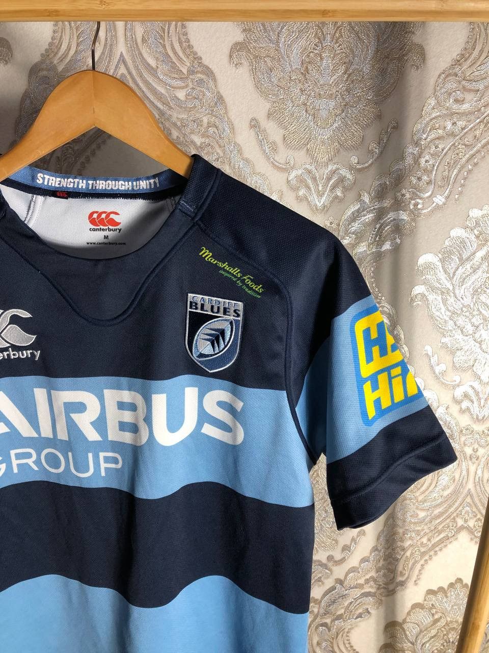 Canterbury of New Zealand VINTAGE CANTERBURY CARDIFF BLUES ENGLAND RUGBY JERSEY RETRO Size US M / EU 48-50 / 2 - 2 Thumbnail