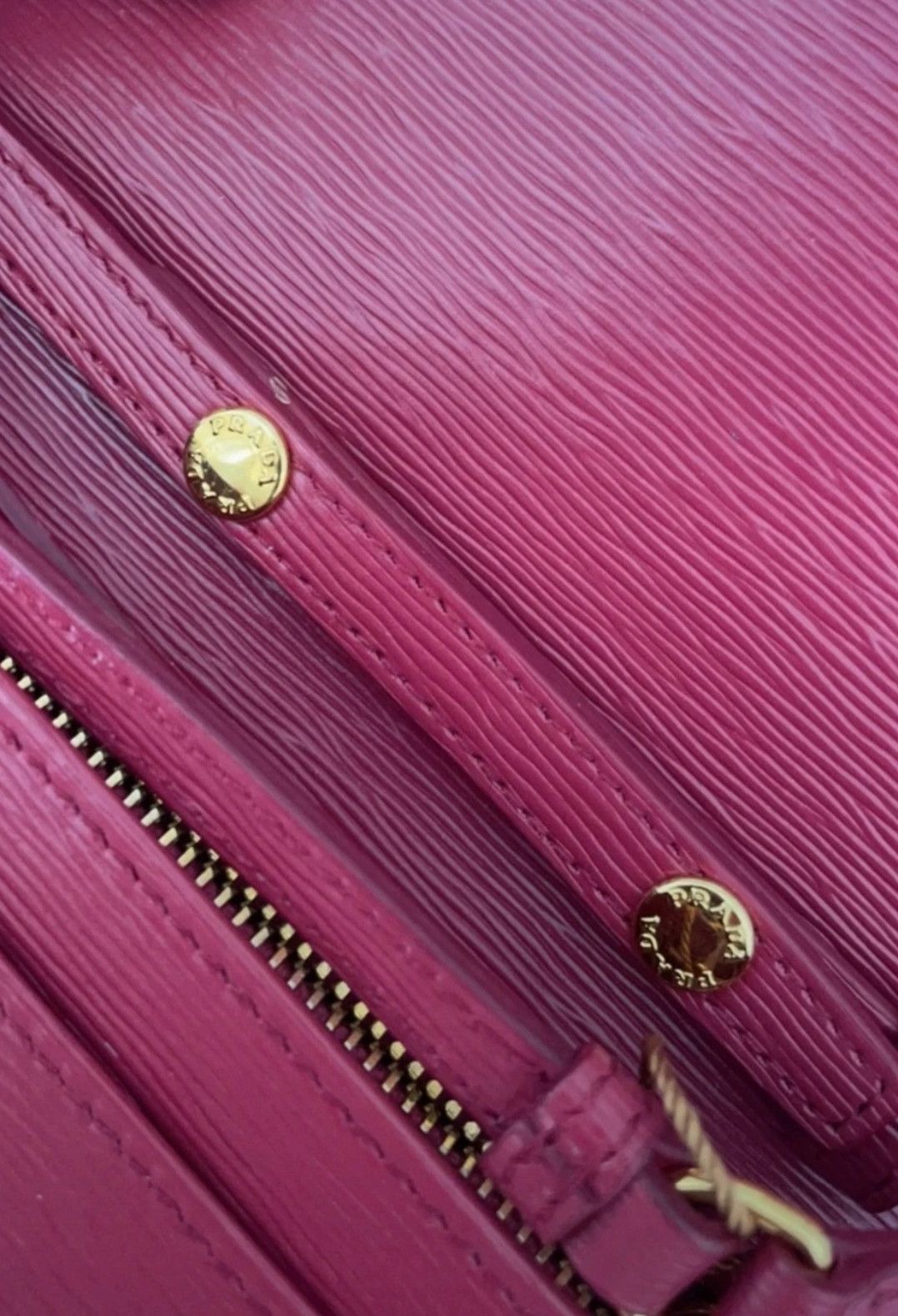 Prada Prada shoulder bag in burgundy-red leather. Size ONE SIZE - 9 Thumbnail