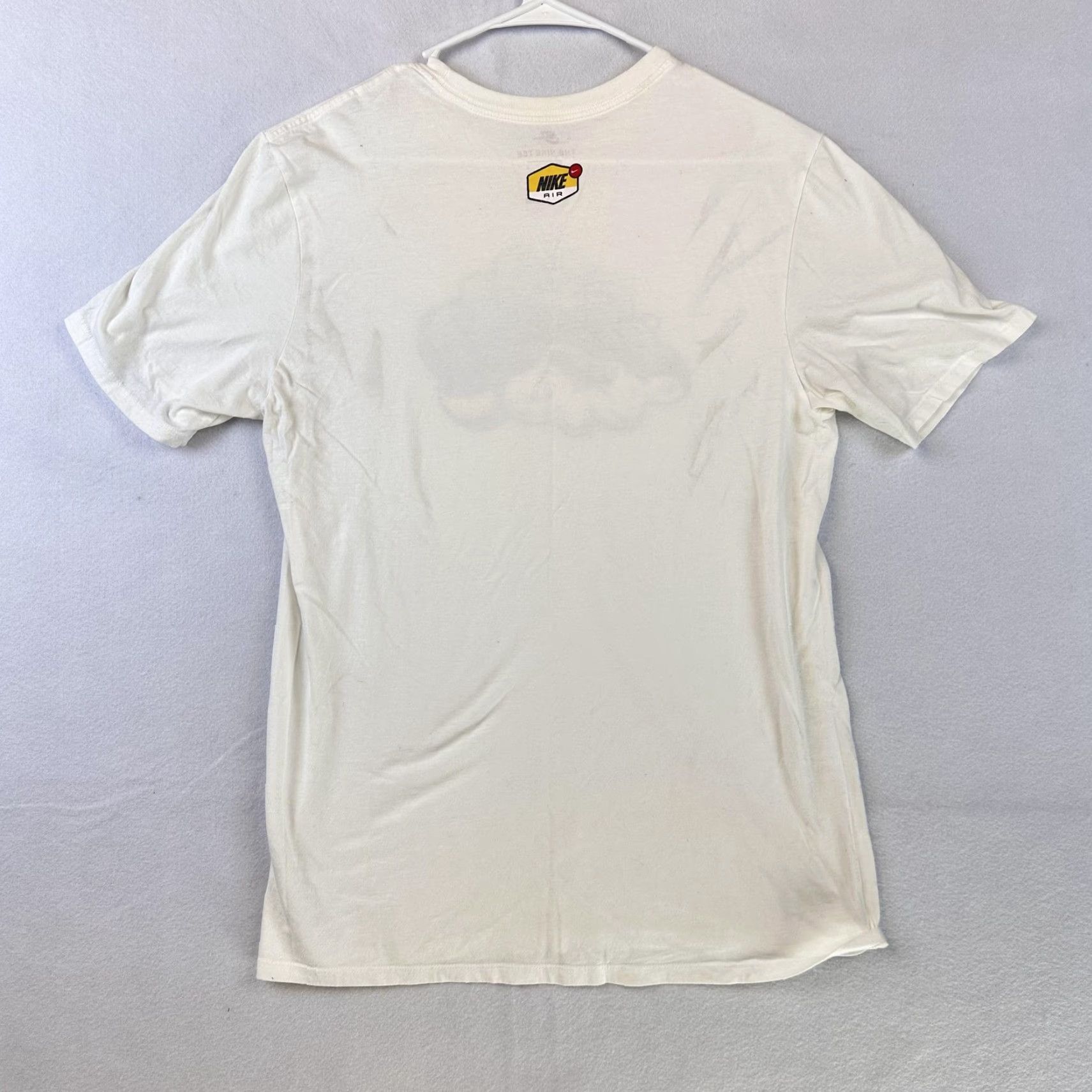 Nike Nike Shirt Mens Medium White Graphic Cartoon Cloud Swoosh Air Athletic Tee Size US M / EU 48-50 / 2 - 6 Thumbnail