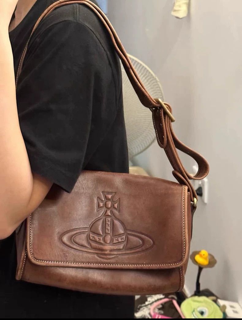 Vivienne Westwood Vivienne Westwood size os Brown leather postman shoulder ba Size ONE SIZE - 1 Thumbnail