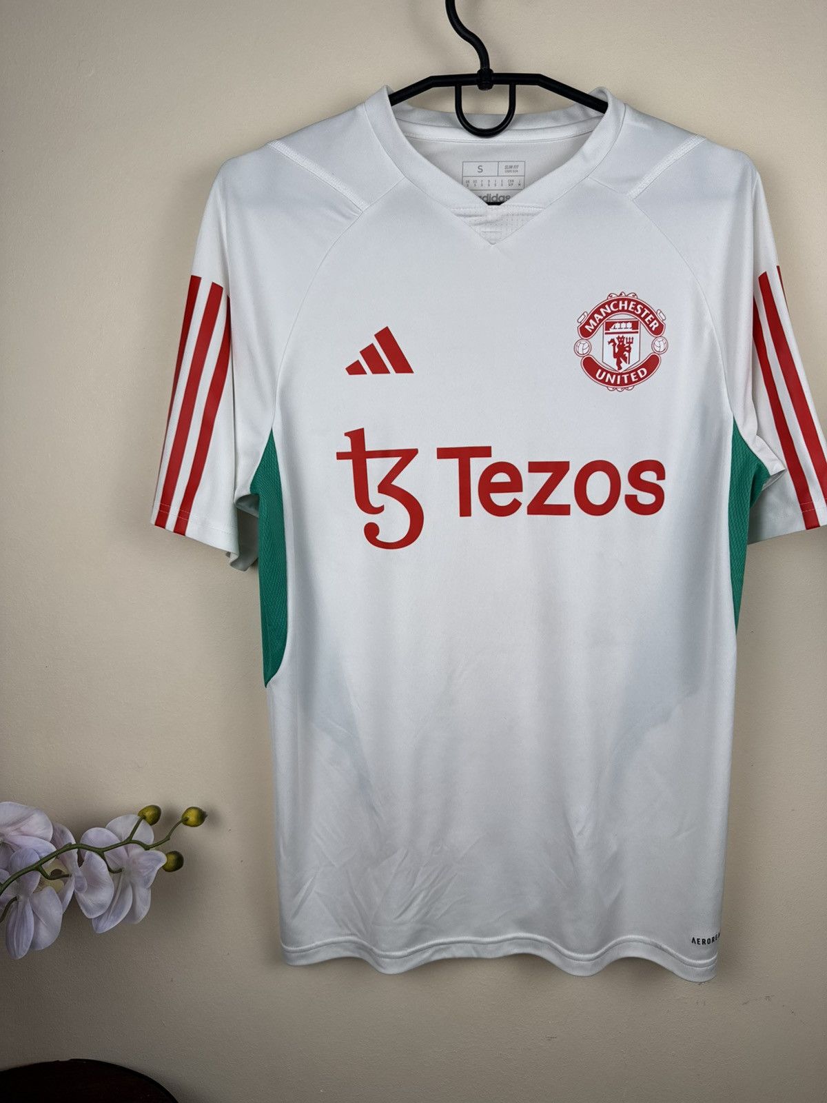 Adidas Adidas Manchester United Jersey 2023/2024 Training S Size US S / EU 44-46 / 1 - 4 Thumbnail