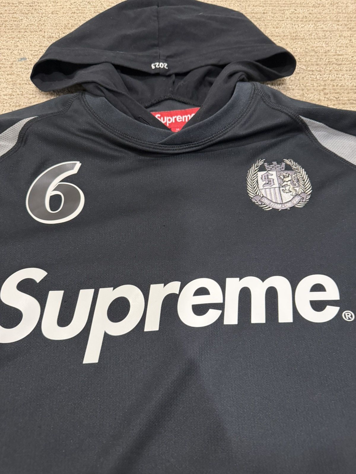 Supreme Supreme hooded soccer jersey black Size US M / EU 48-50 / 2 - 2 Thumbnail